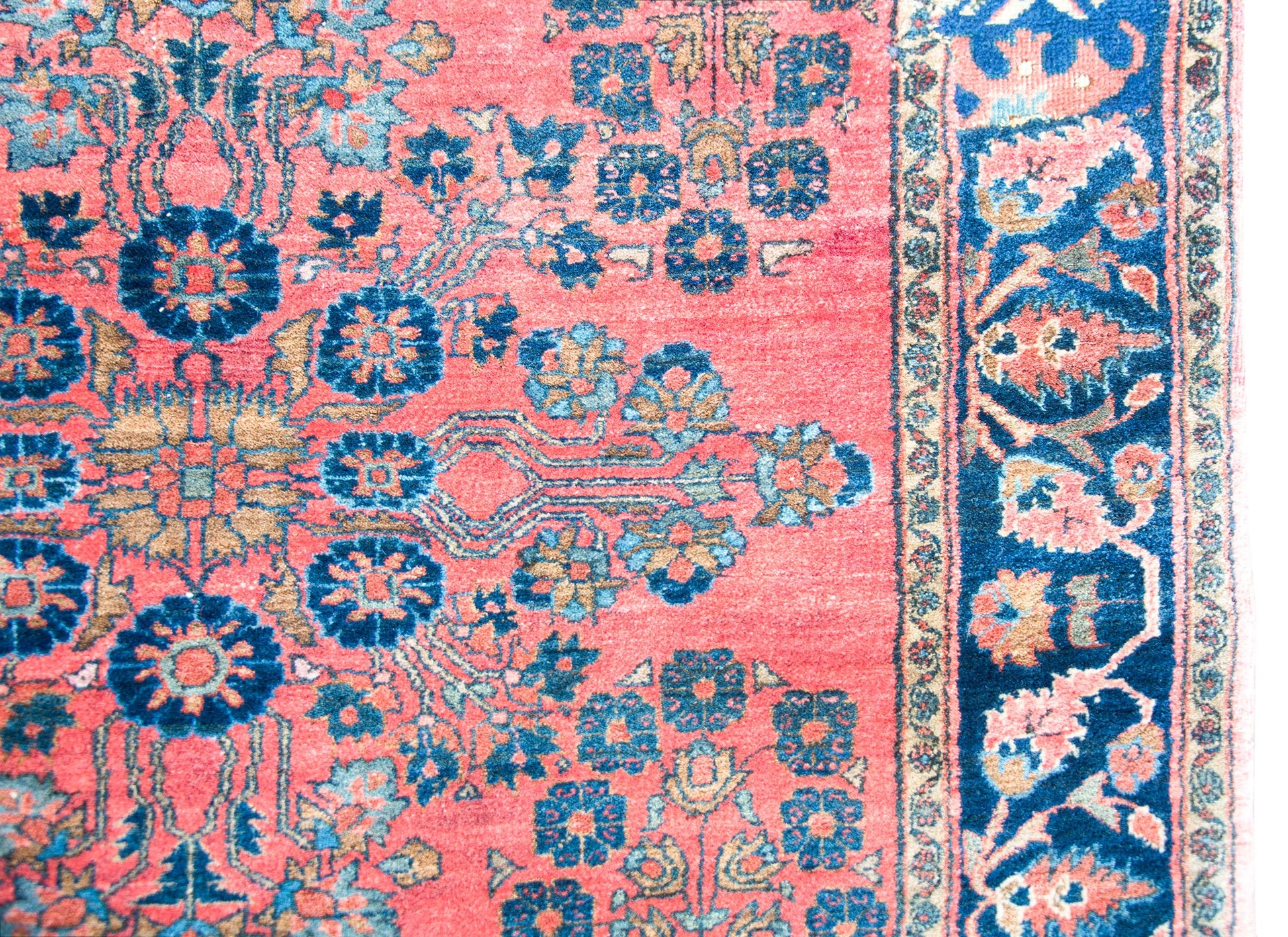 Early 20th Century Persian Sarouk Rug For Sale