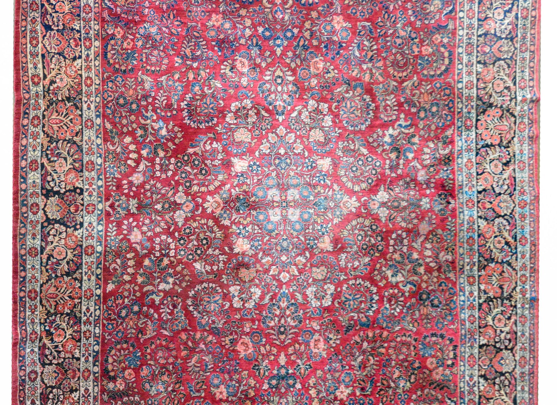 Early 20th Century Sarouk Rug For Sale