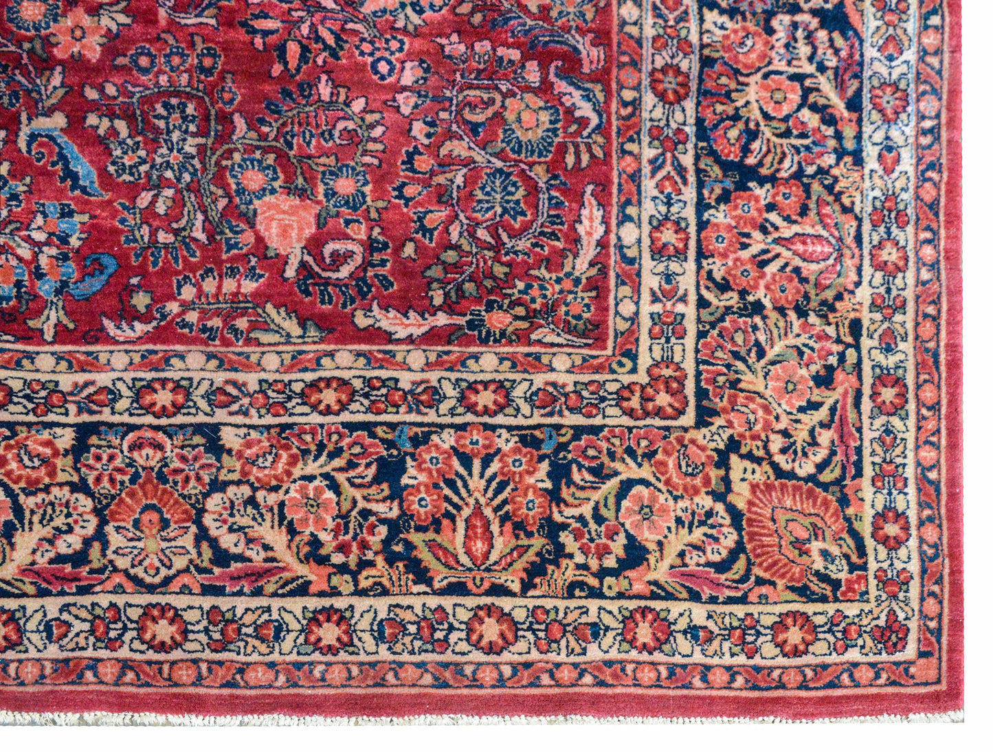 Early 20th Century Sarouk Rug For Sale