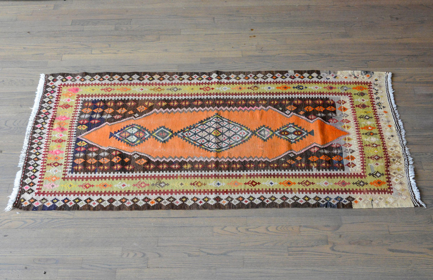 Early 20th Century Saveh Kilim Rug For Sale
