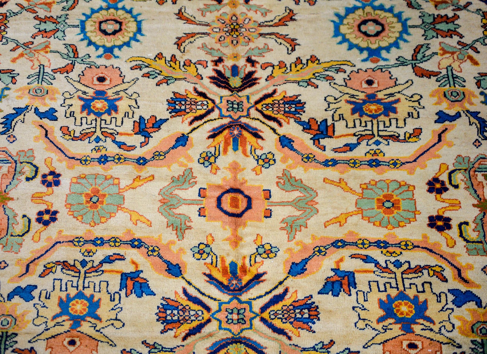 Breathtaking Mid-20th Century Sultanabad Rug For Sale