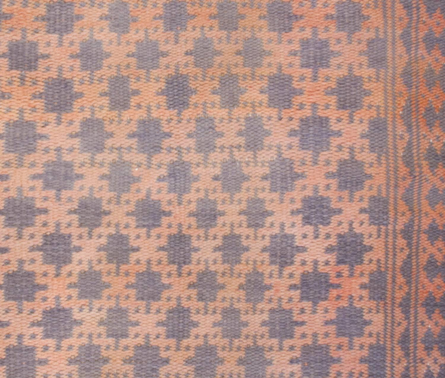 Amazing Early 20th Century Saveh Kilim For Sale