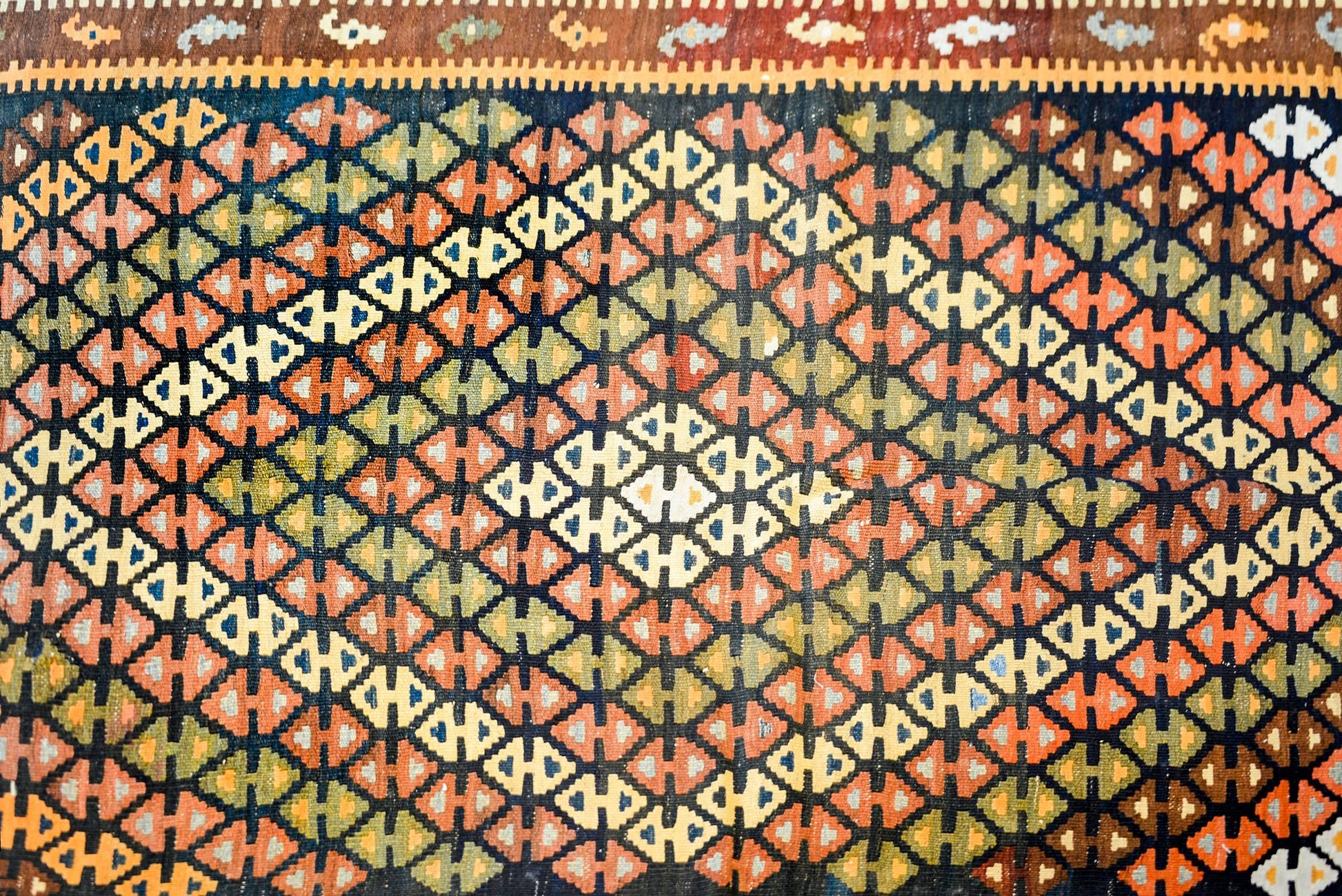 Early 20th Century Ersin Kilim Rug For Sale