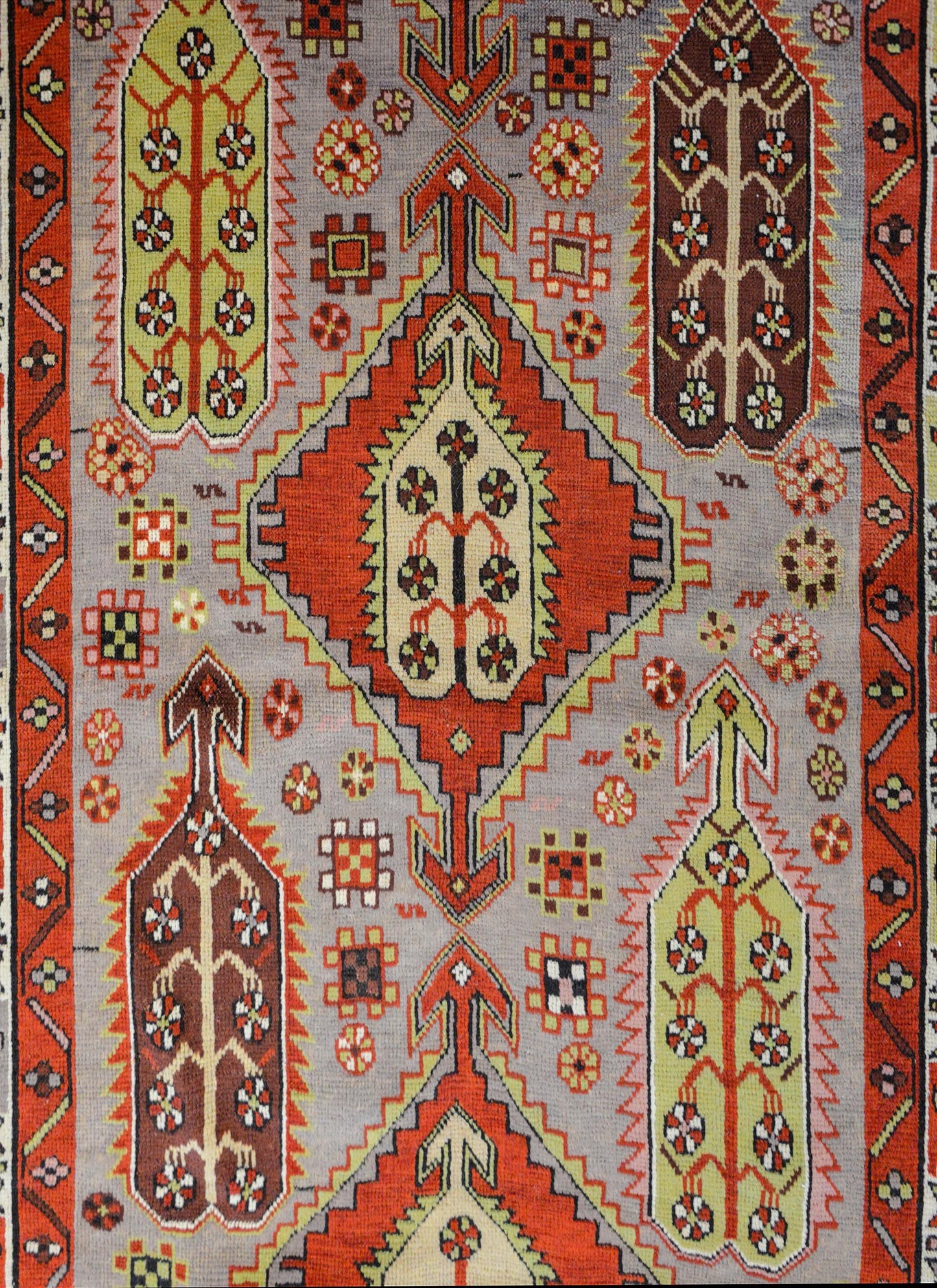 Outstanding Early 20th Century Karebak Rug For Sale