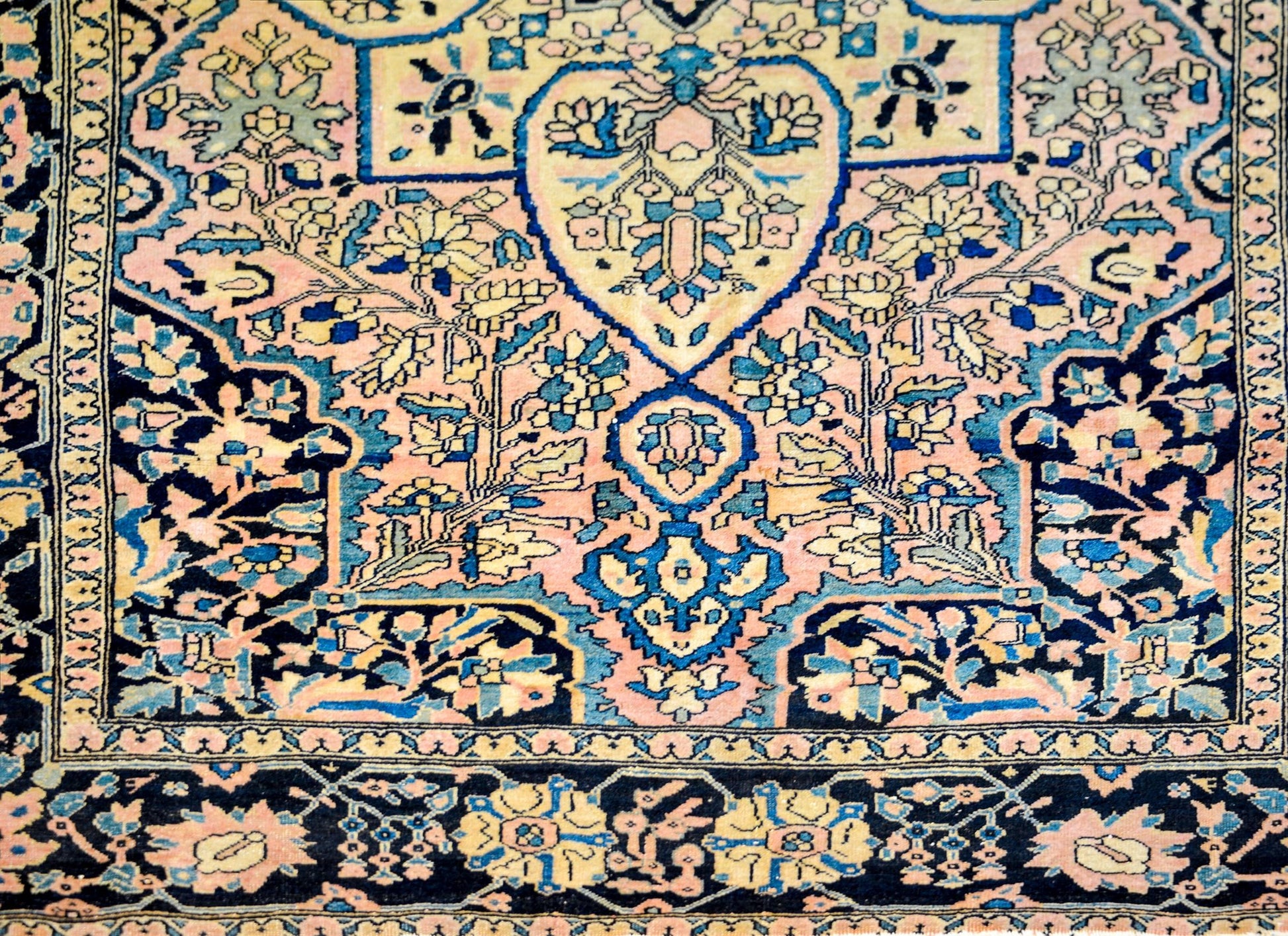 Amazing Early 20th Century Sarouk Farahan Rug For Sale