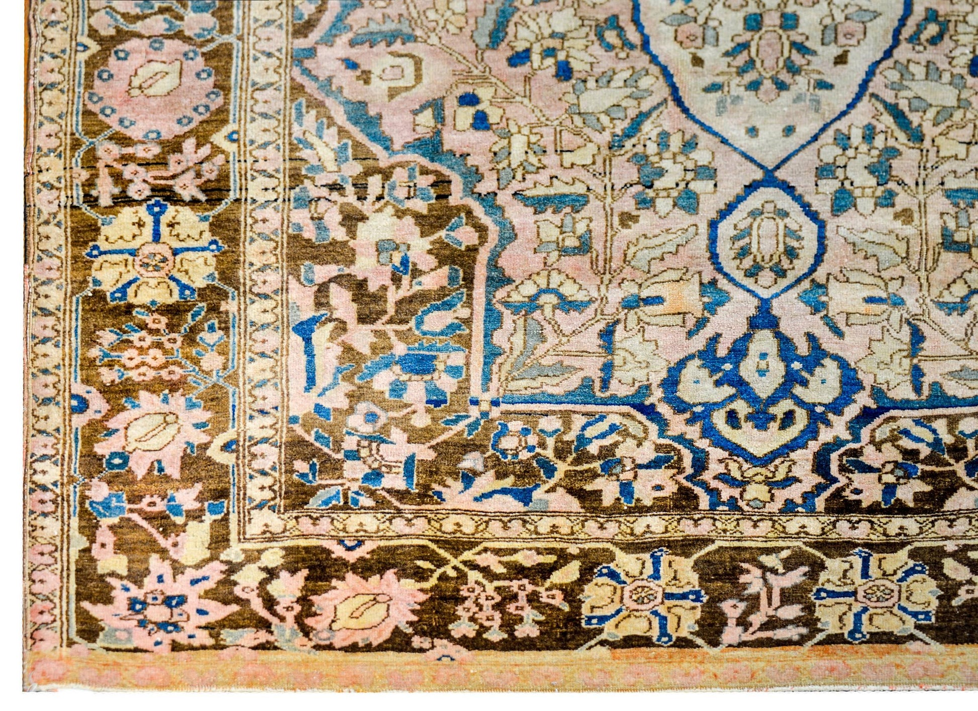 Amazing Early 20th Century Sarouk Farahan Rug For Sale