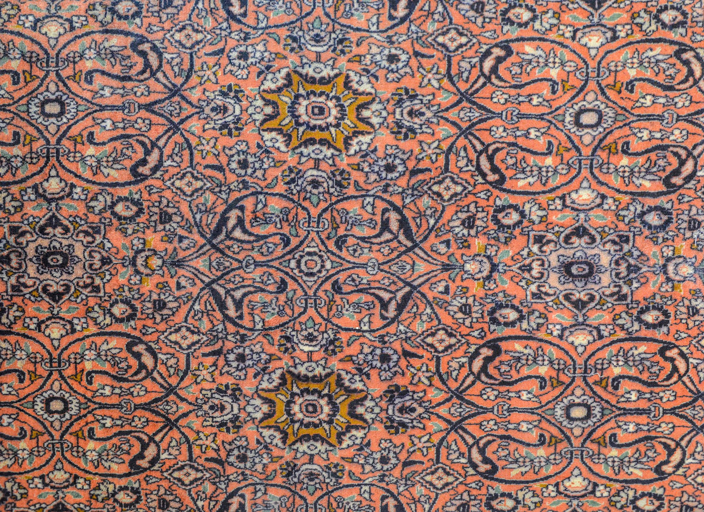 Beautiful Vintage Bidjar Rug For Sale