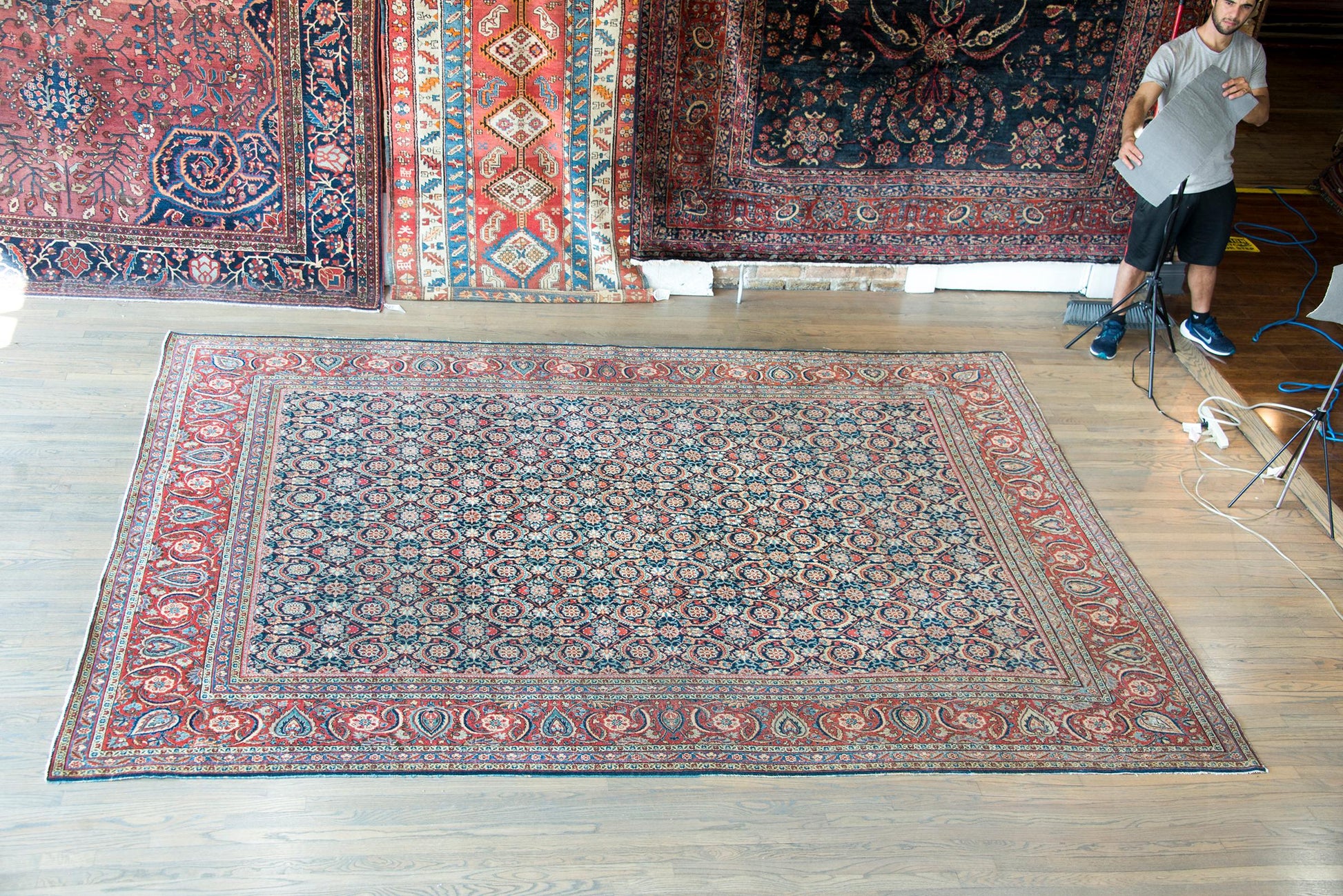 Early 20th Century Persian Kashan Rug For Sale