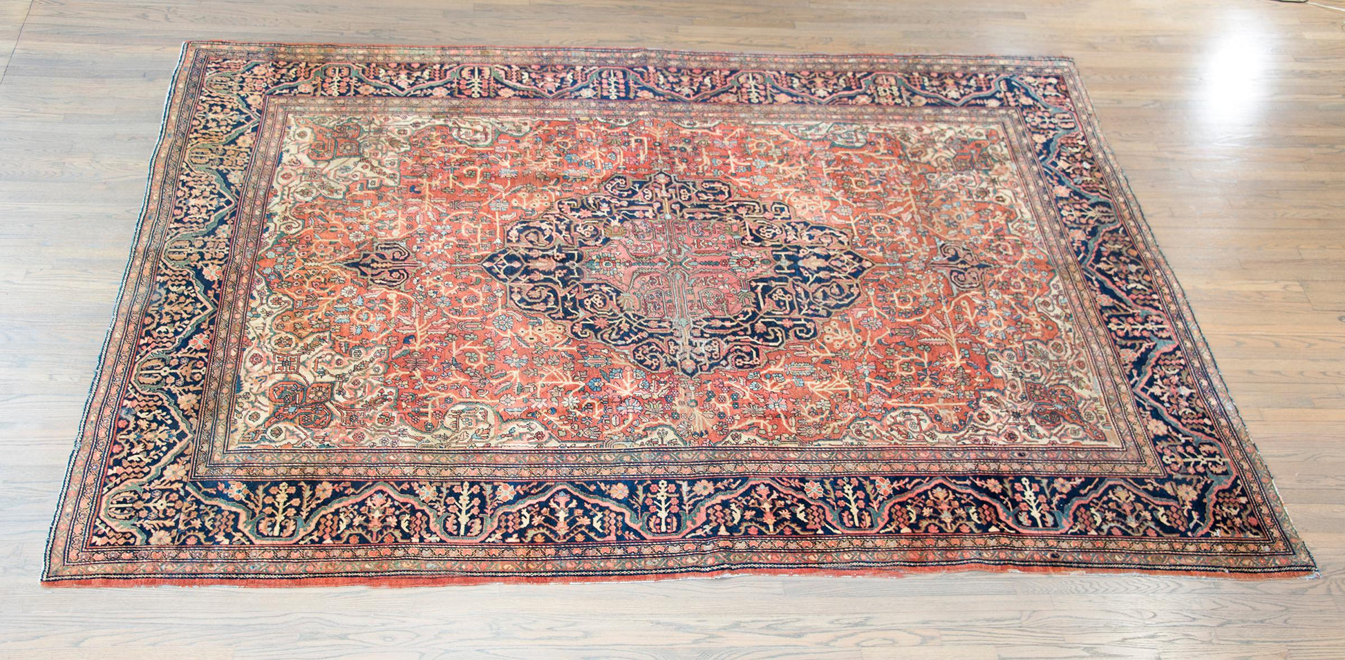 Incredible Early 20th Century Persian Sarouk Rug For Sale