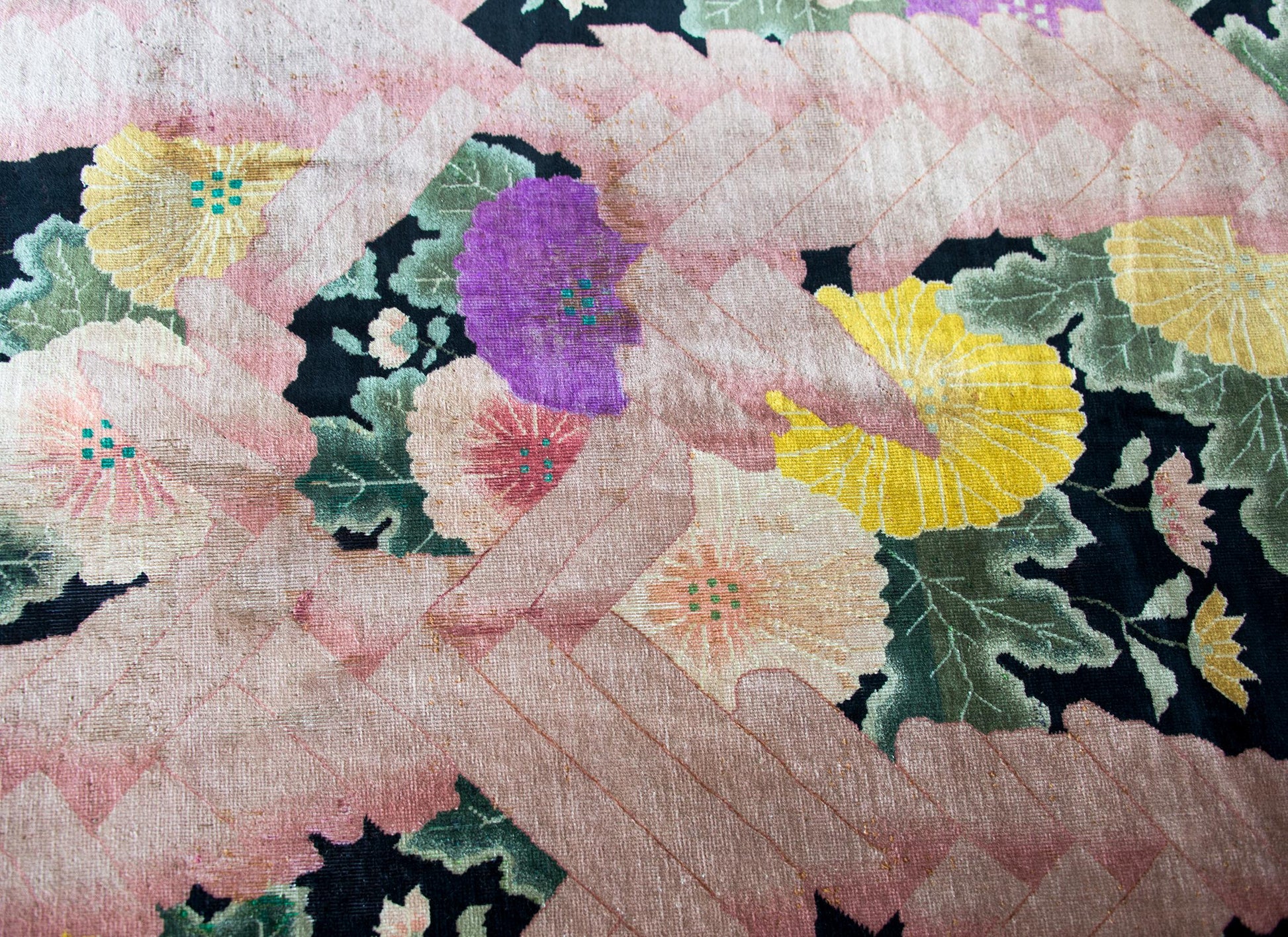 Early 20th Century Chinese Art Deco Rug For Sale