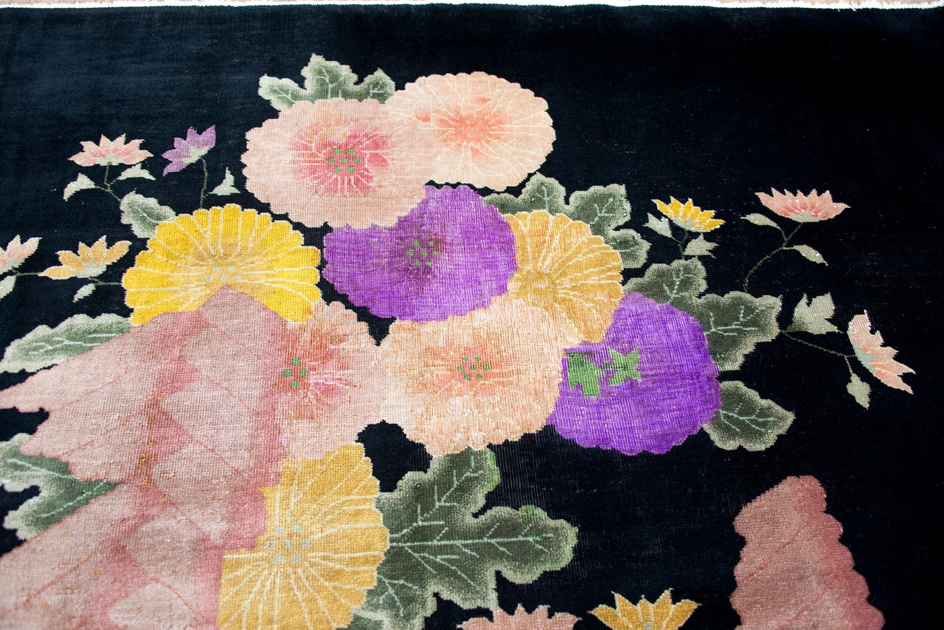 Early 20th Century Chinese Art Deco Rug For Sale