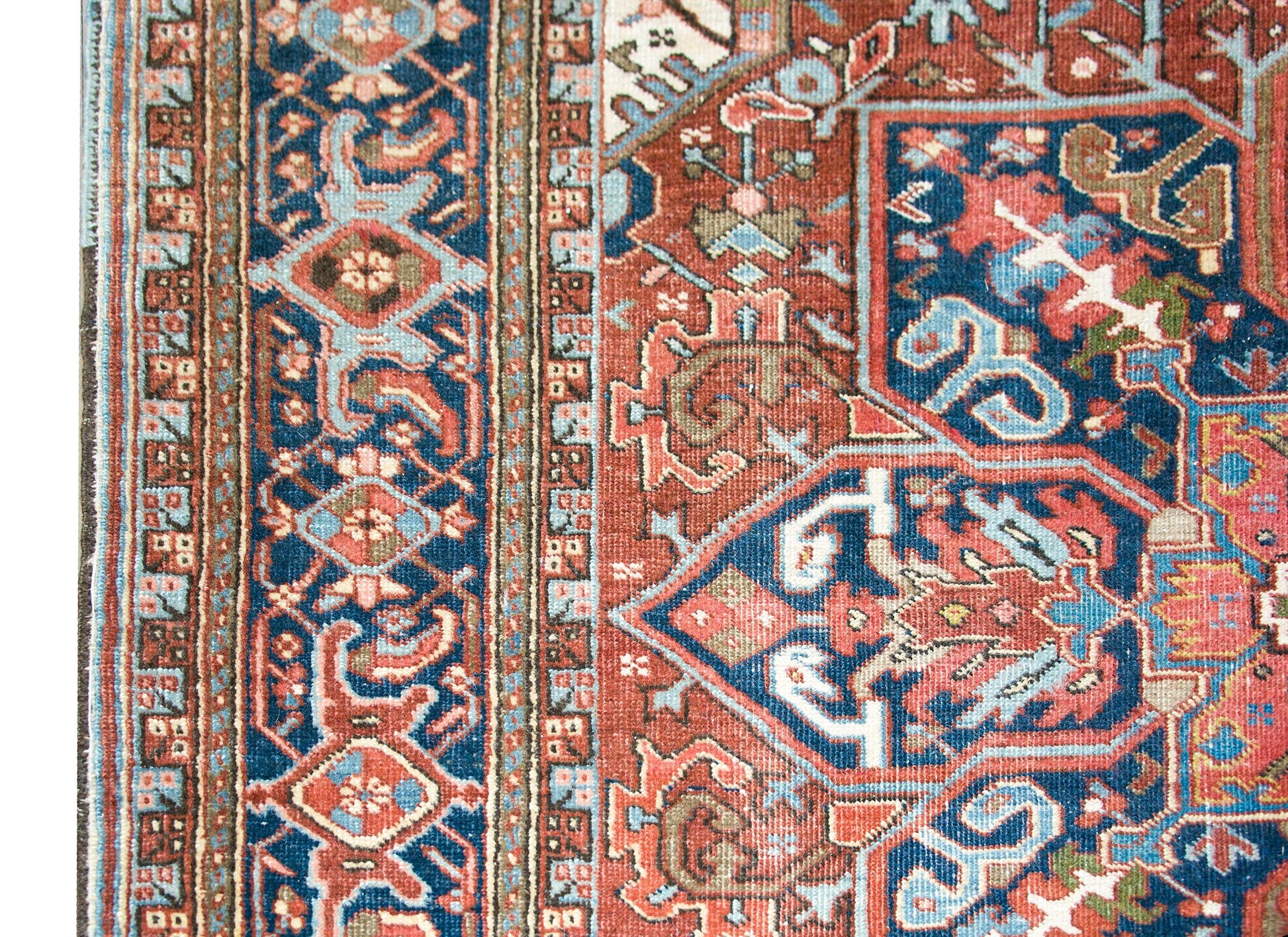 Early 20th Century Persian Heriz Rug For Sale