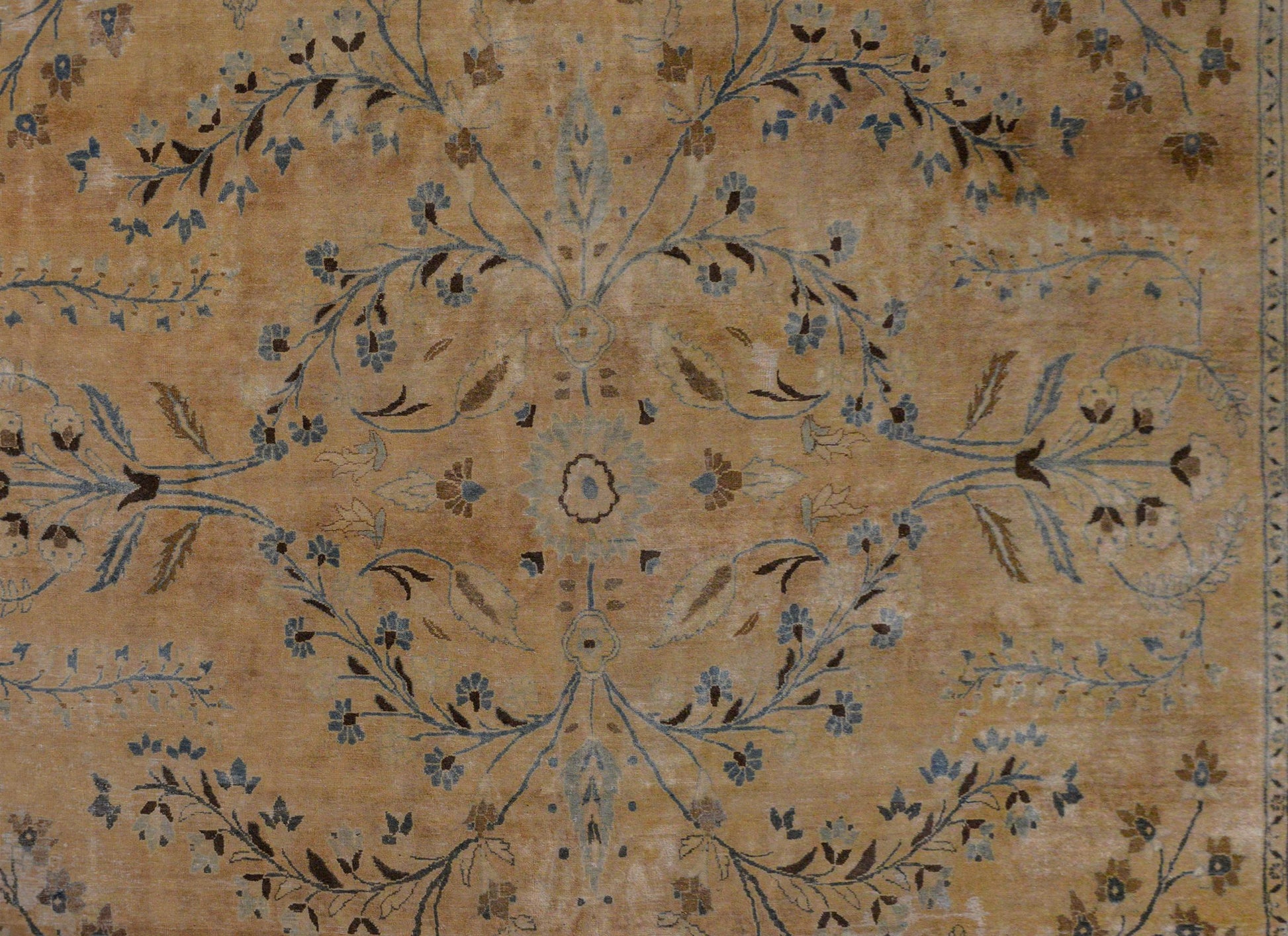 Exquisite Early 20th Century Tabriz Rug For Sale