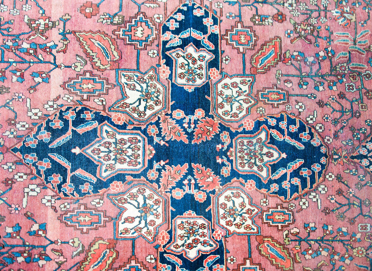 Early 20th Century Persian Sarouk Farahan Rug For Sale