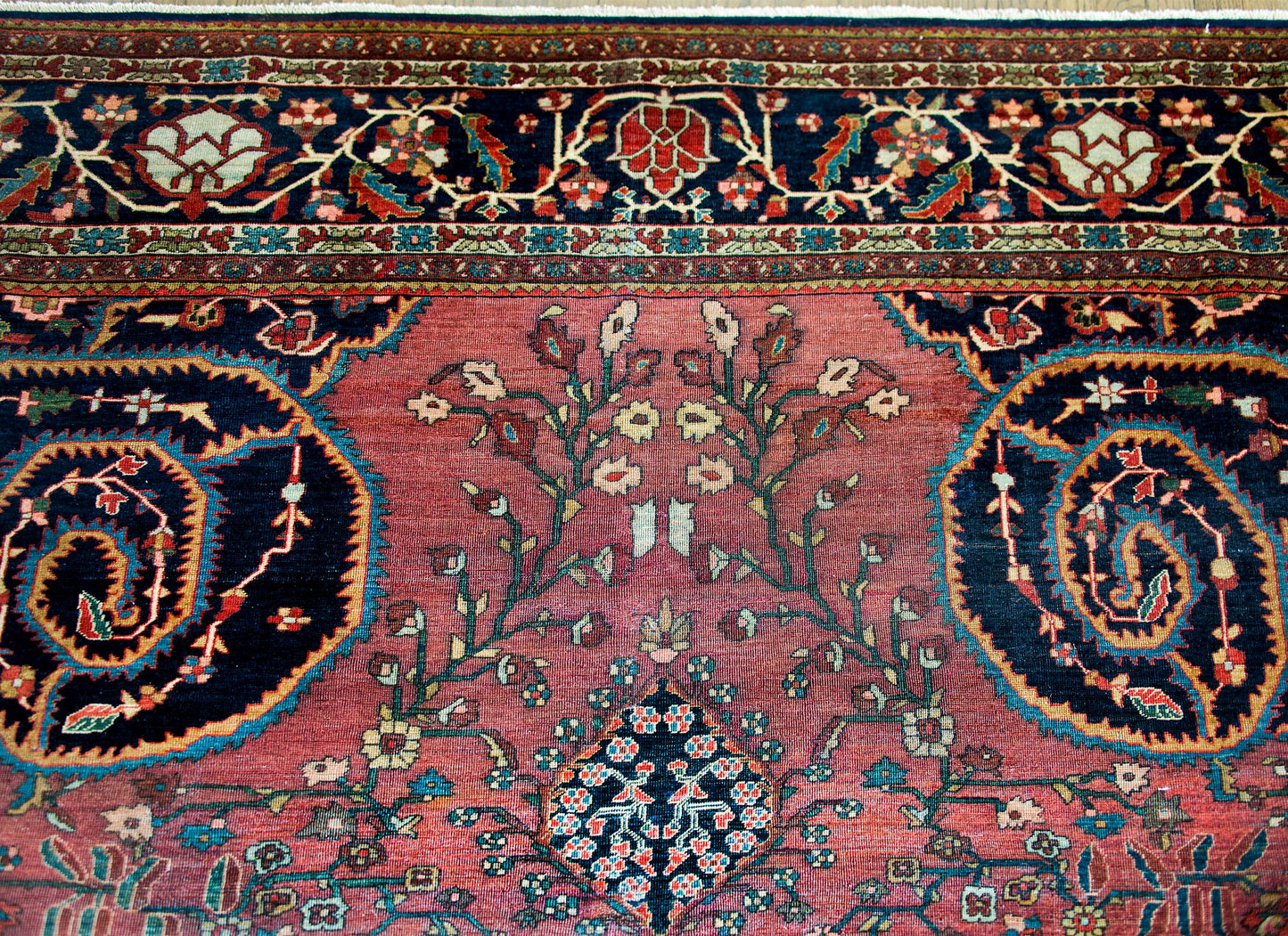 Early 20th Century Persian Sarouk Farahan Rug For Sale
