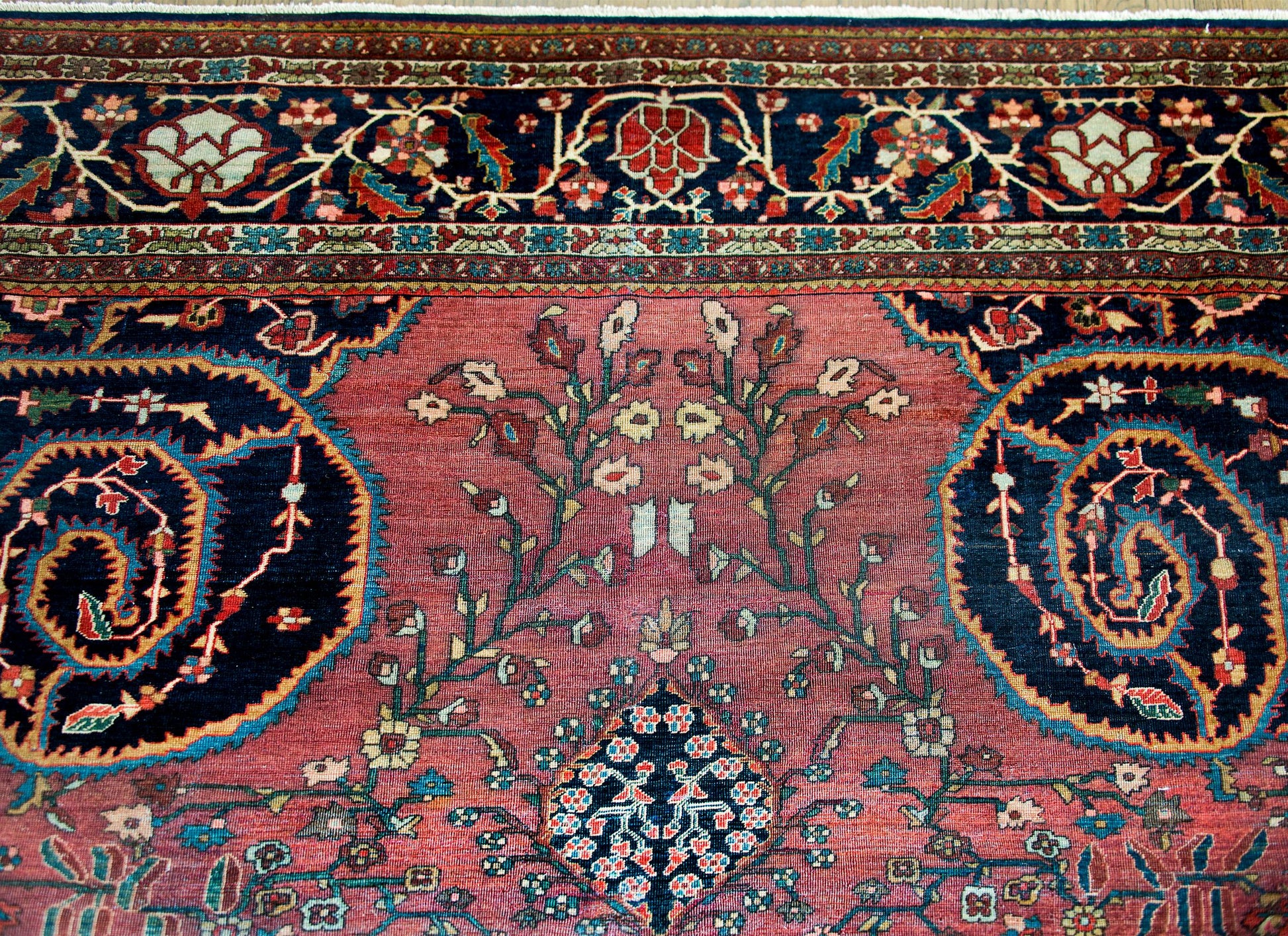 Early 20th Century Persian Sarouk Farahan Rug For Sale