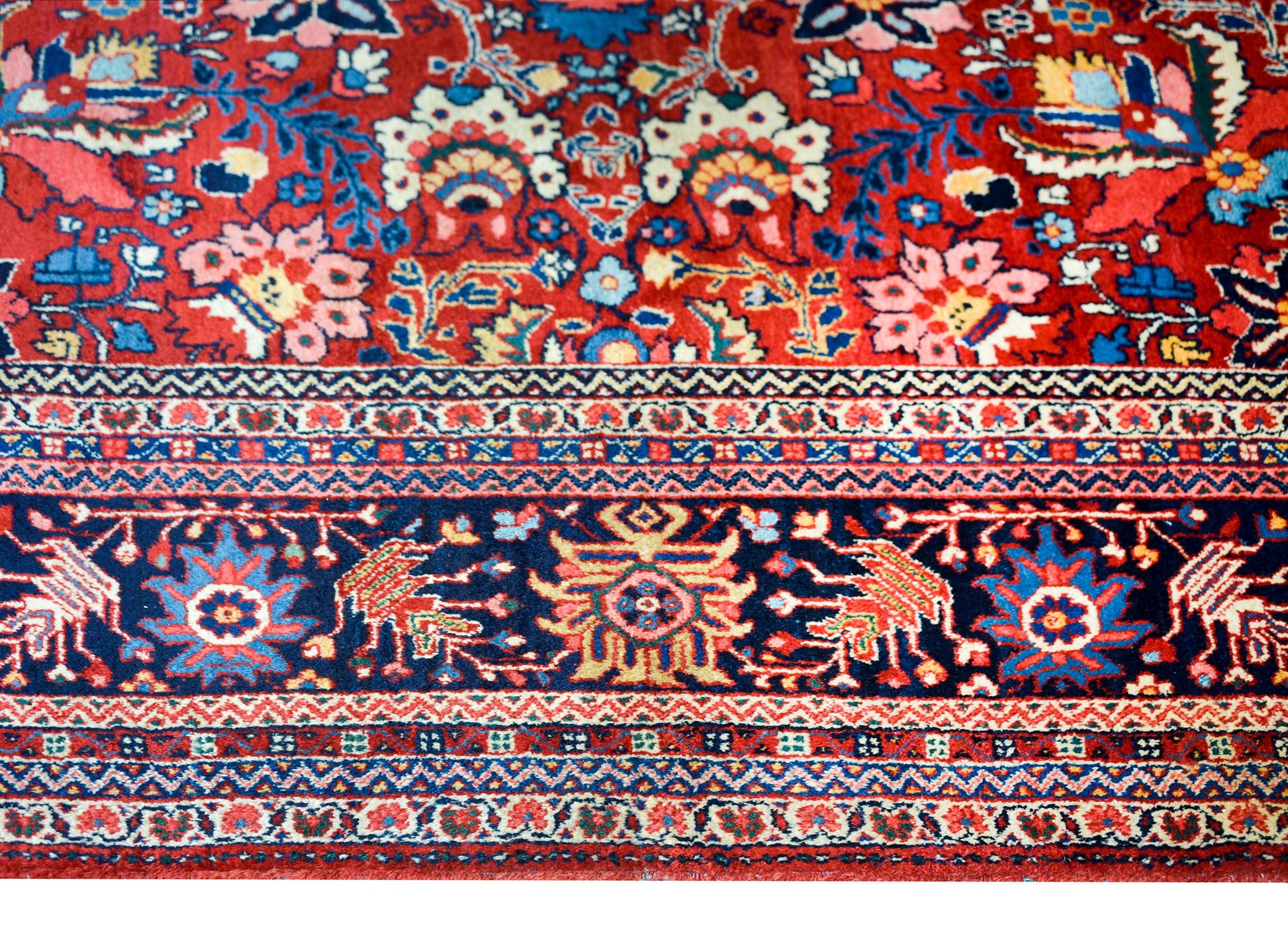 Early 20th Century Mahal Rug For Sale