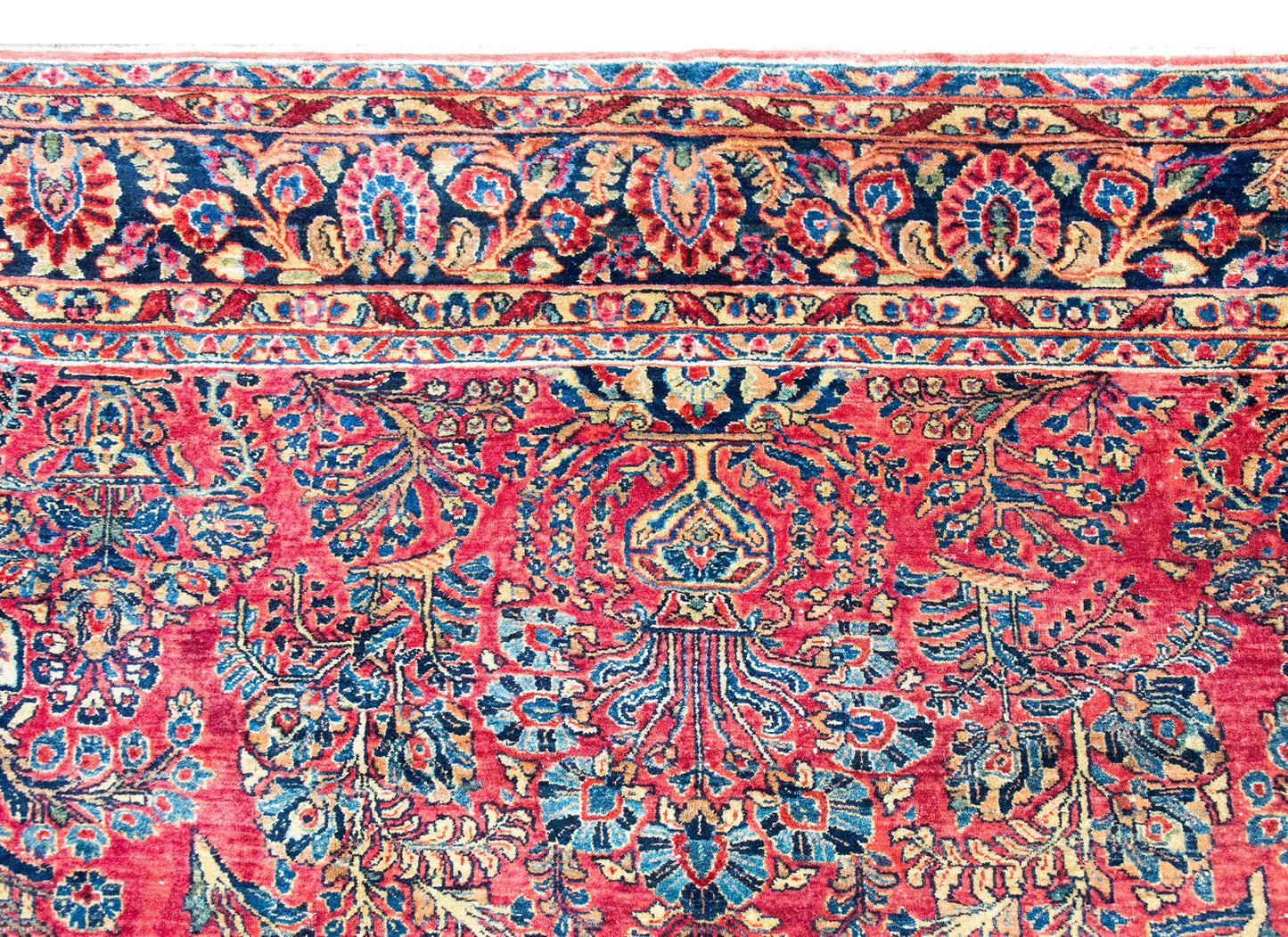 Early 20th Century Persian Sarouk Rug For Sale