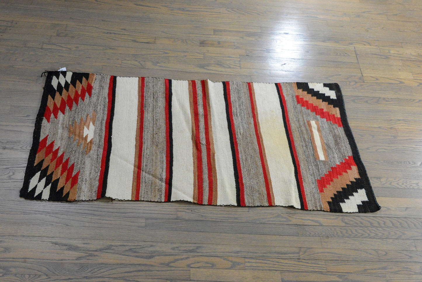 Early 20th Century Navajo Rug For Sale