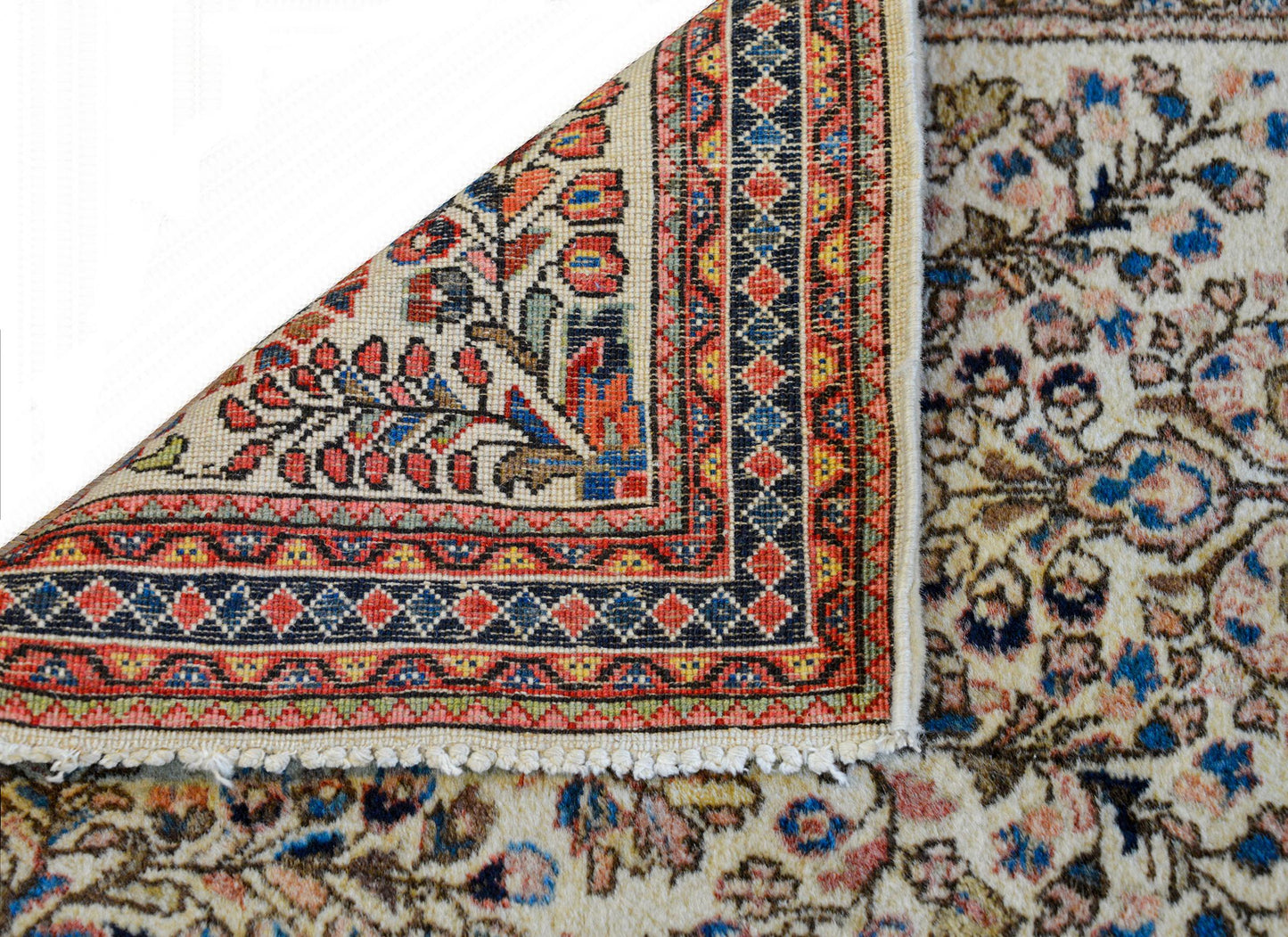 Gorgeous Early 20th Century Sarouk Rug For Sale