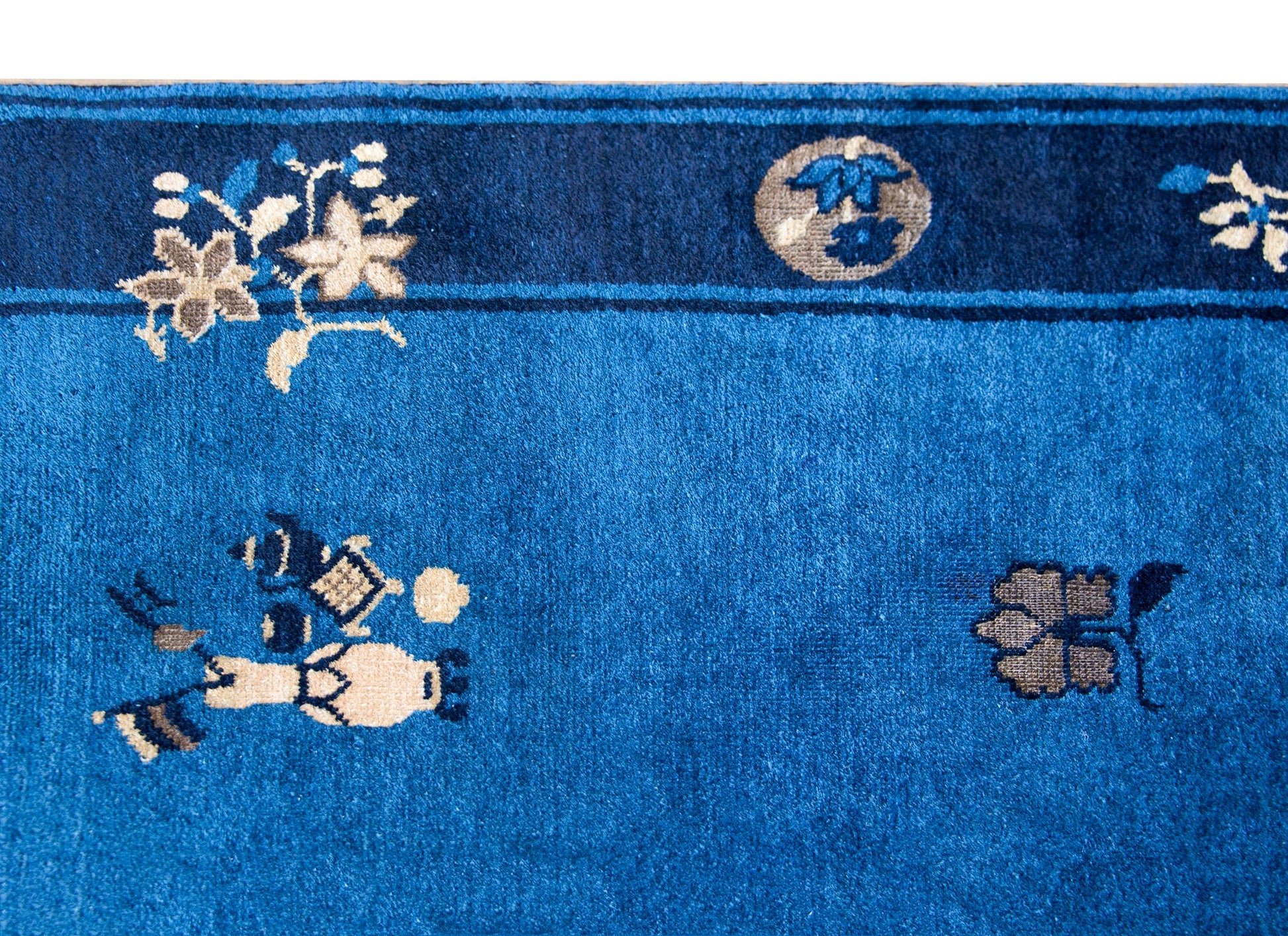 Early 20th Century Chinese Peking Rug For Sale