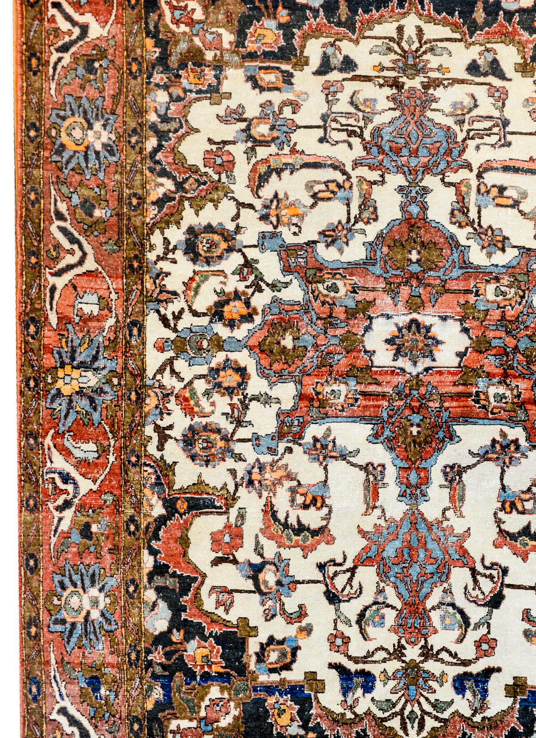 Exquisite Early 20th Century Malayer Rug For Sale