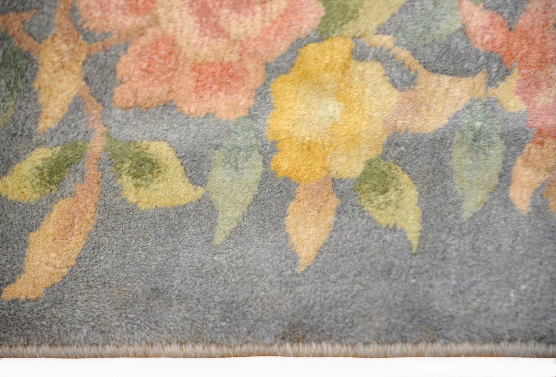 Mid-20th Century Chinese Art Deco Rug For Sale