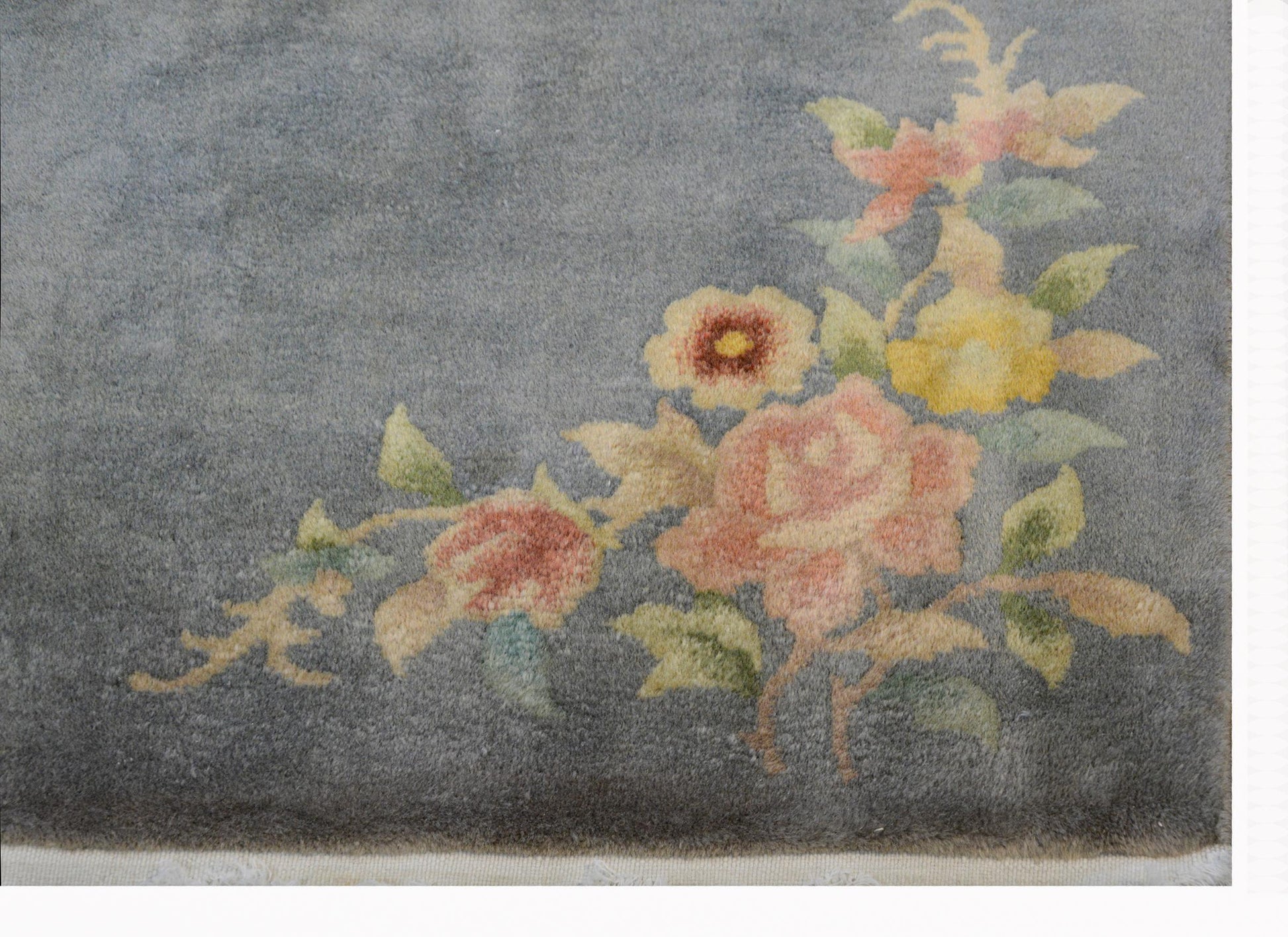 Mid-20th Century Chinese Art Deco Rug For Sale