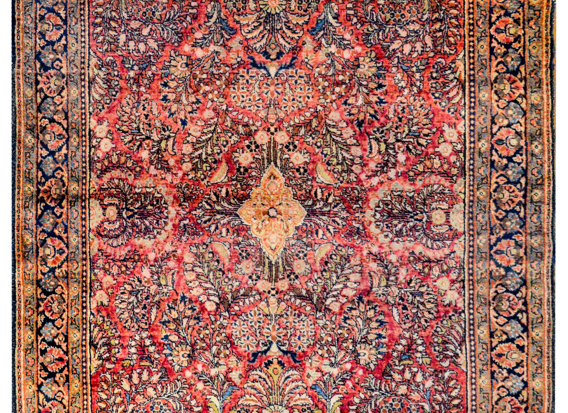 Gorgeous Early 20th Century Sarouk Rug For Sale