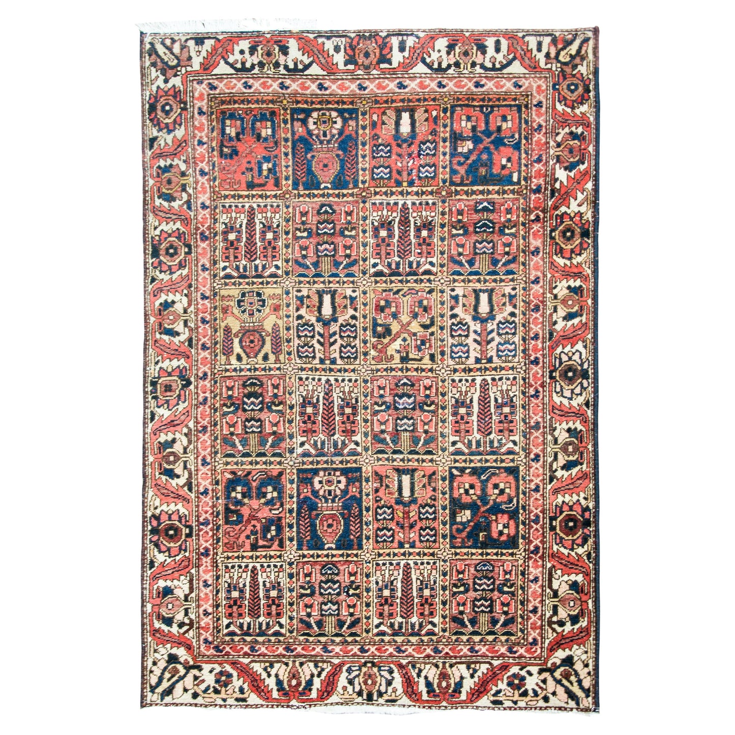 Early 20th Century Bakhtiari Rug For Sale
