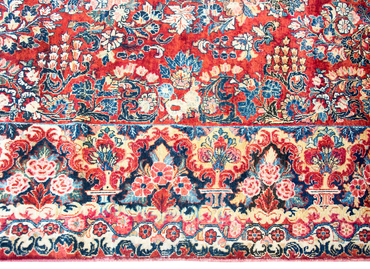 Early 20th Century Persian Sarouk Rug For Sale