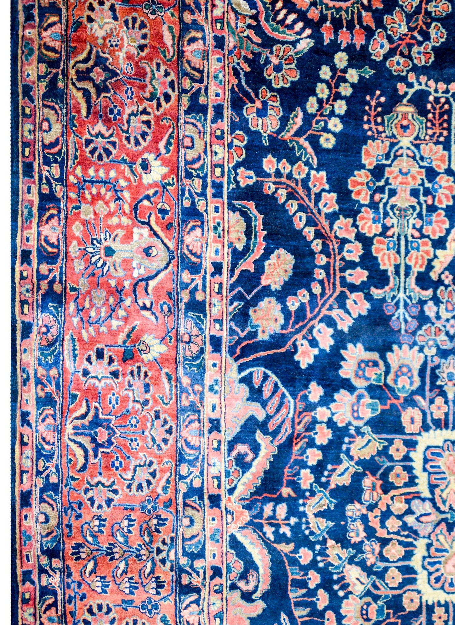Extraordinary Early 20th Century Sarouk Rug For Sale