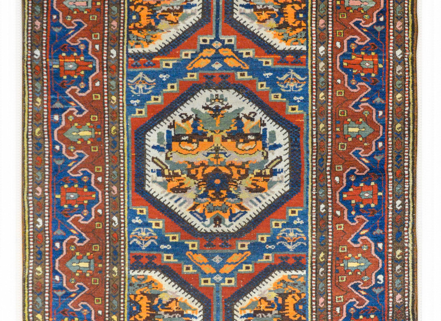 Early 20th Century Bakhtiari Rug For Sale