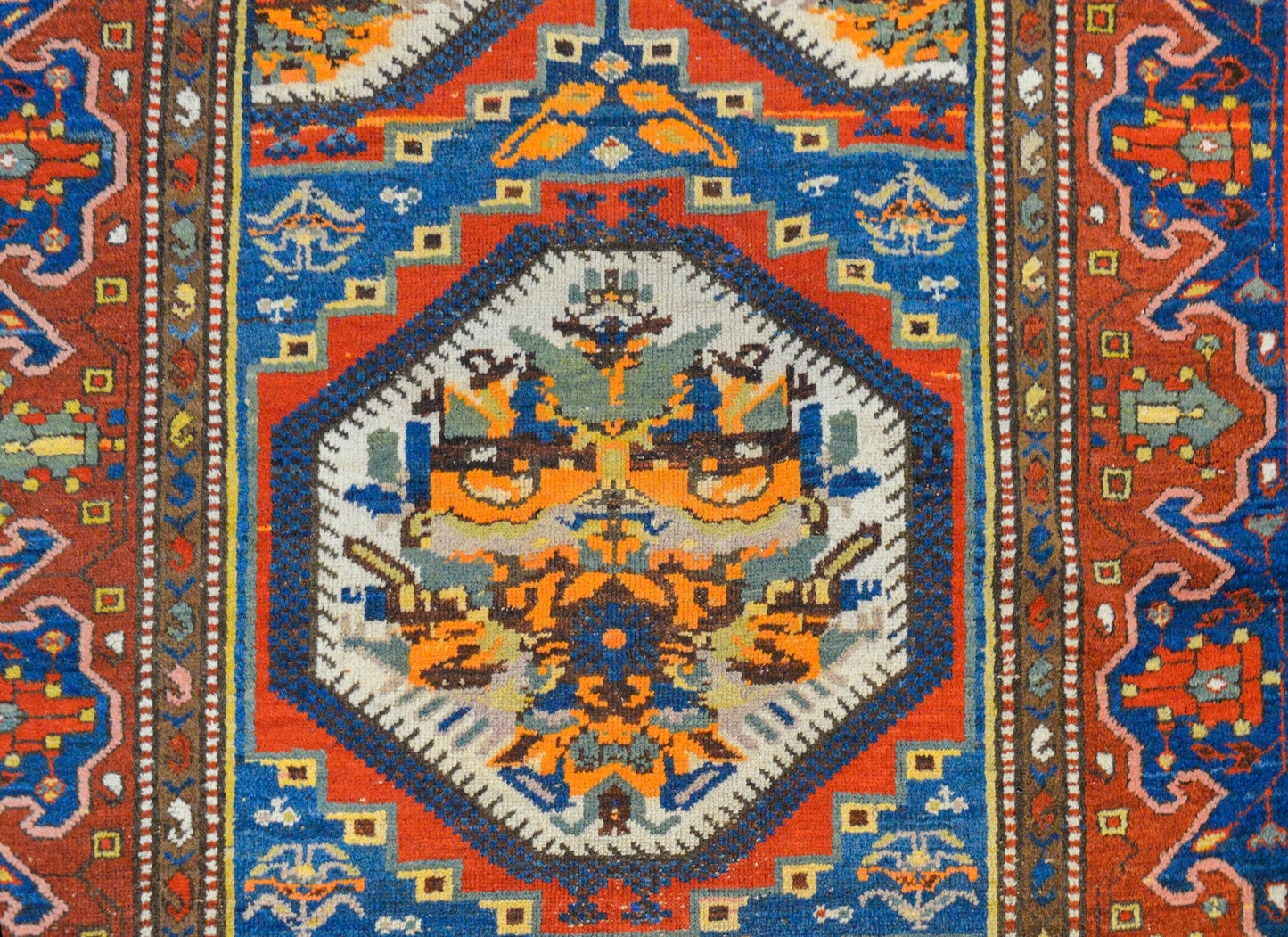 Early 20th Century Bakhtiari Rug For Sale