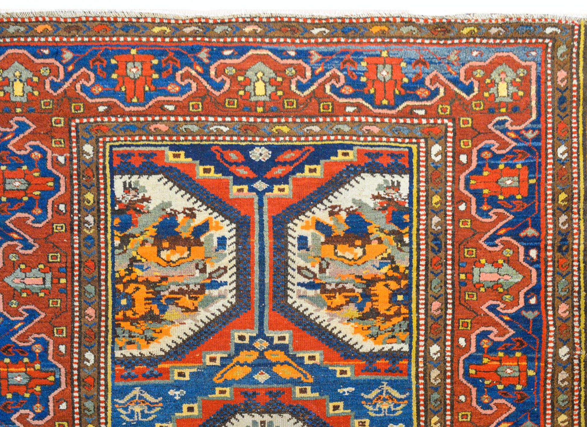 Early 20th Century Bakhtiari Rug For Sale