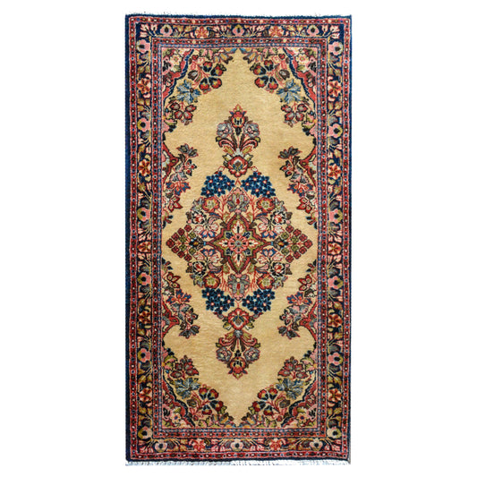 Early 20th Century Sarouk Rug For Sale