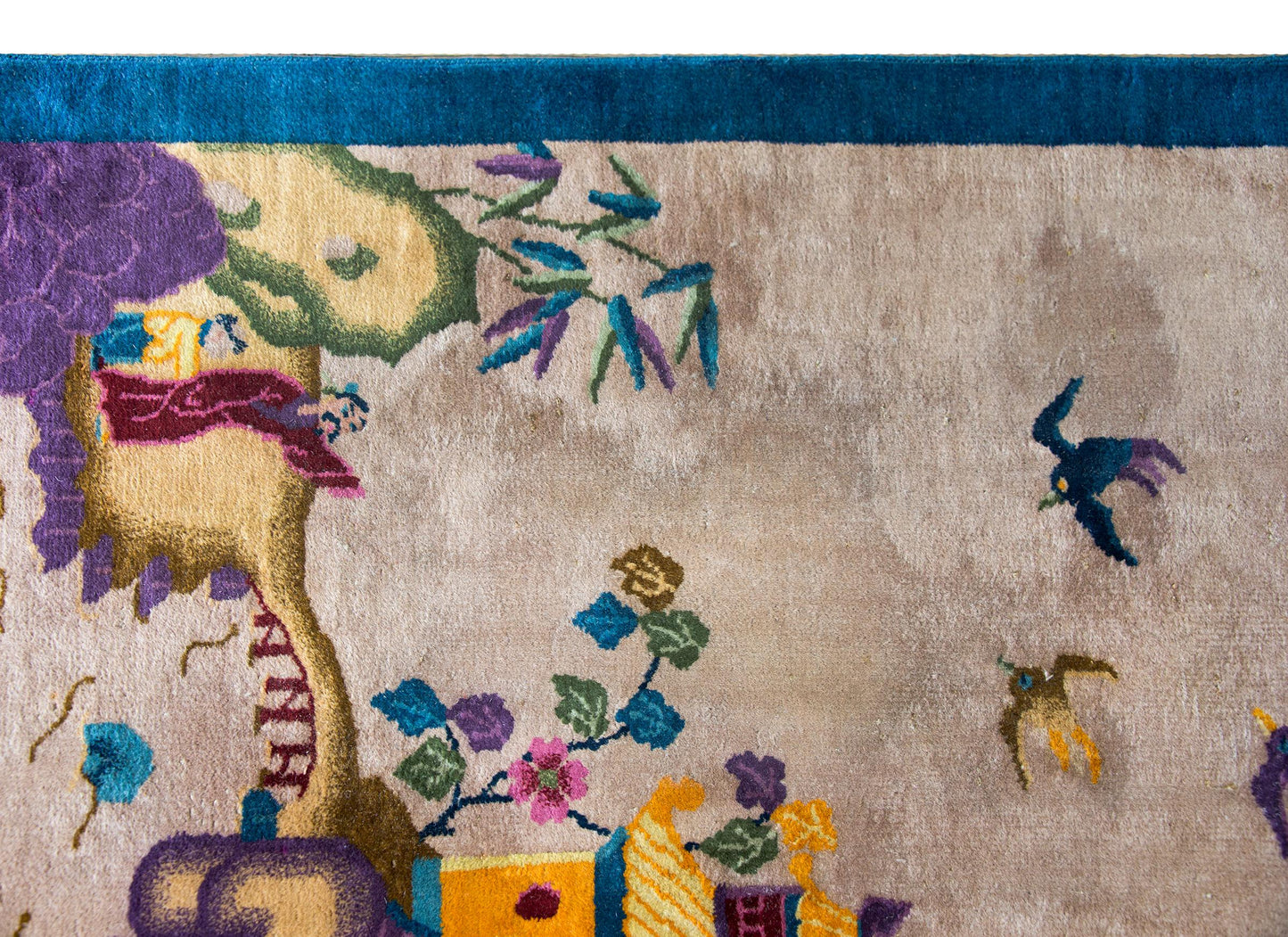 Early 20th Century Chinese Art Deco Rug For Sale