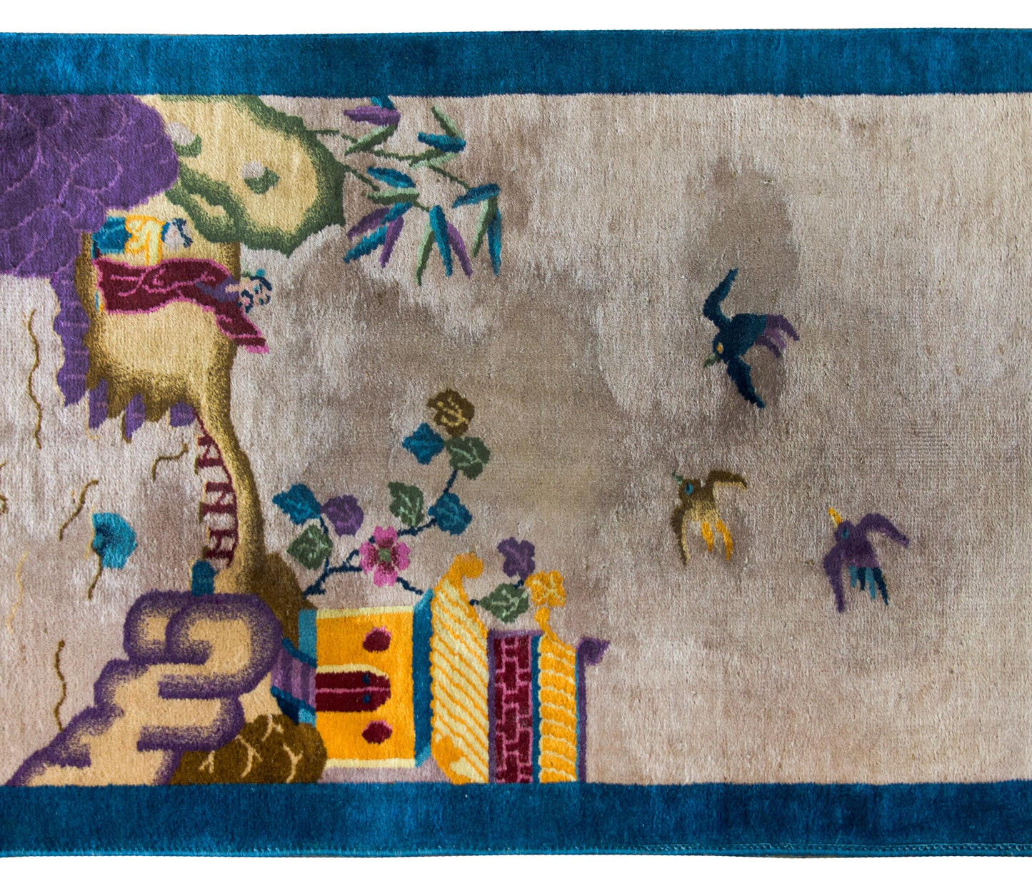 Early 20th Century Chinese Art Deco Rug For Sale
