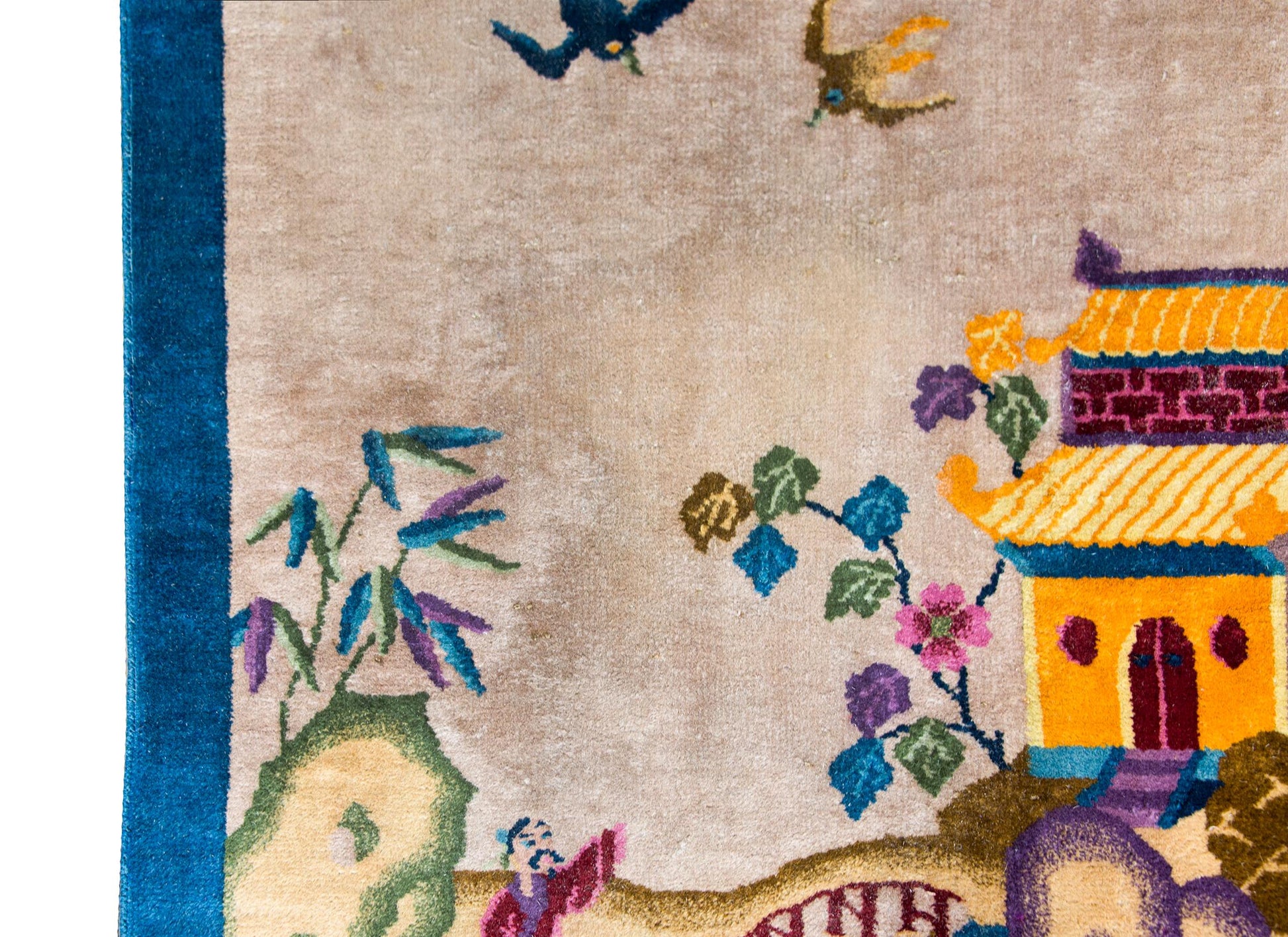 Early 20th Century Chinese Art Deco Rug For Sale