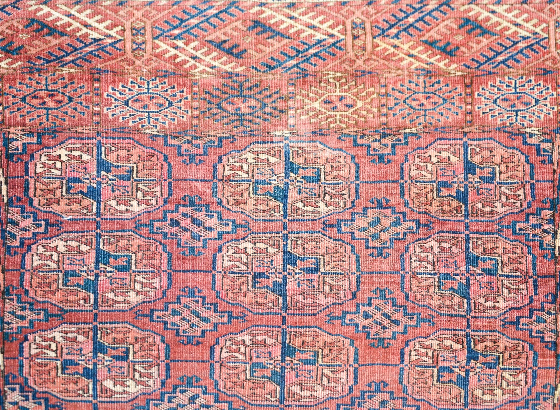 Early 20th Century Turkmen Tekke Rug For Sale