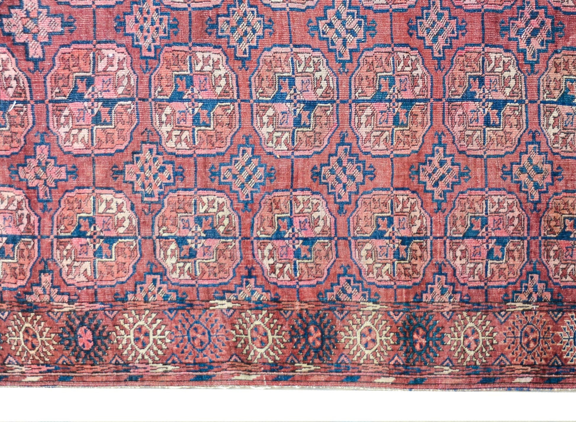 Early 20th Century Turkmen Tekke Rug For Sale