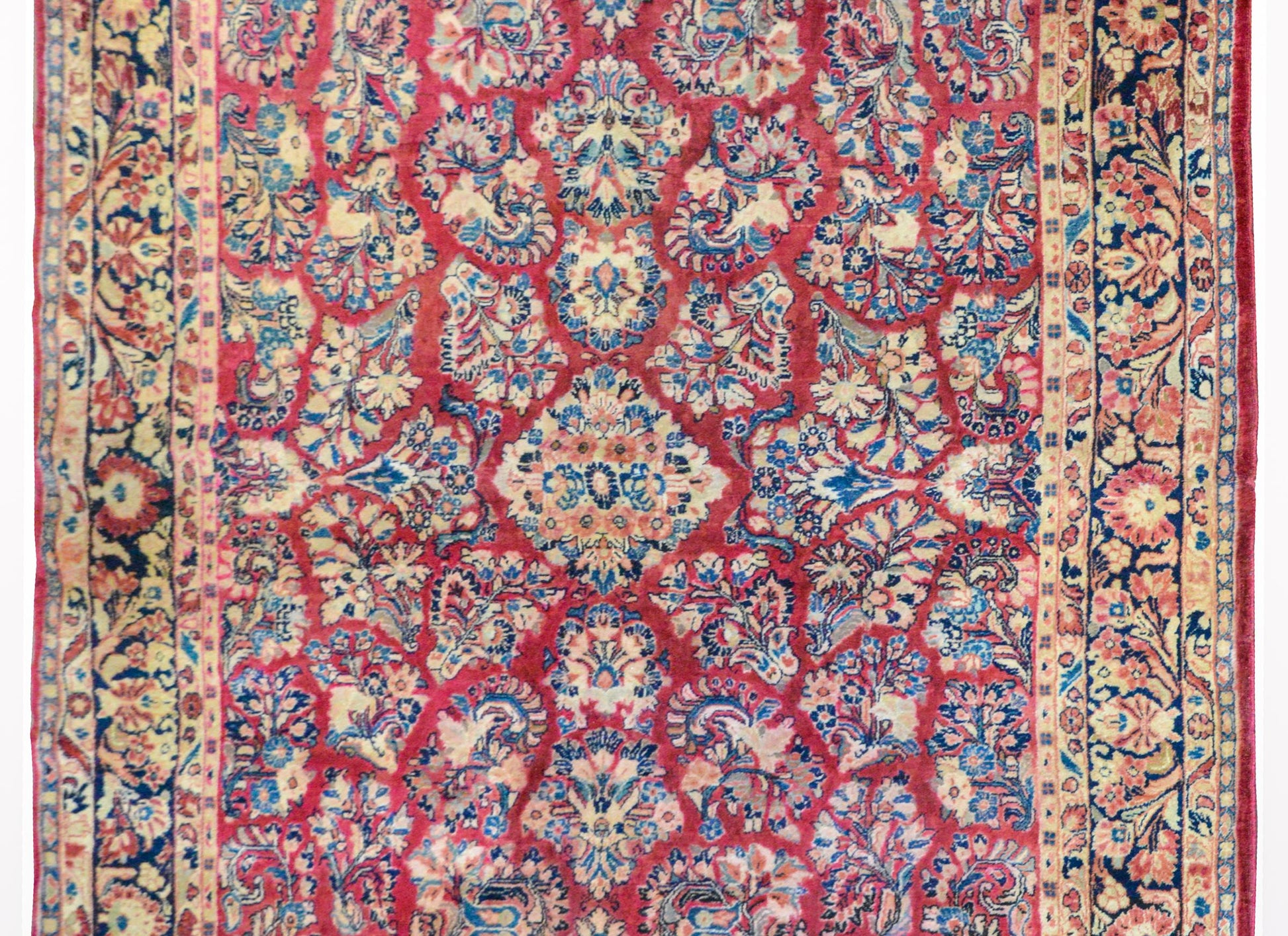 Early 20th Century Sarouk Rug For Sale