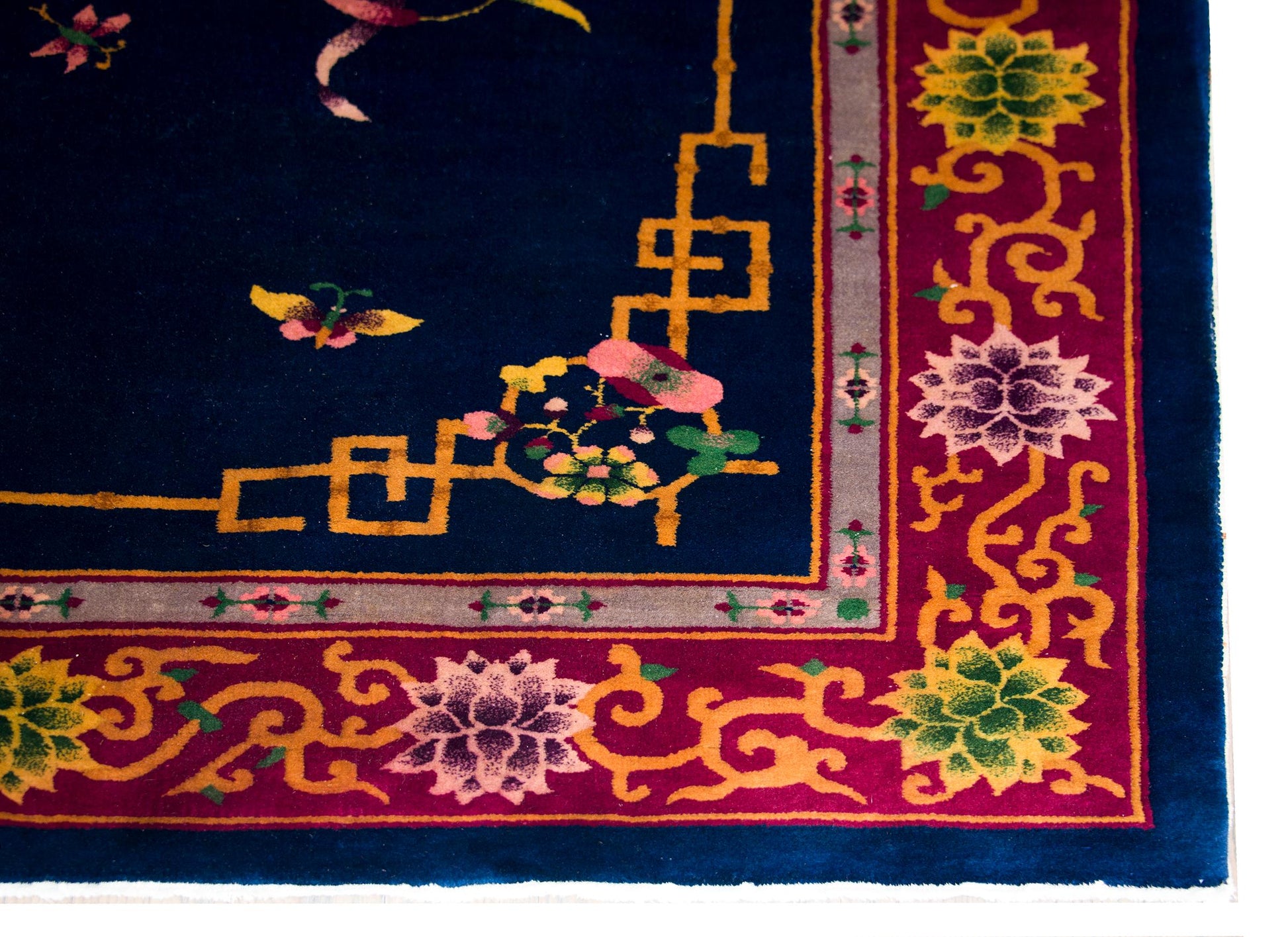 Early 20th Century Chinese Art Deco Rug For Sale