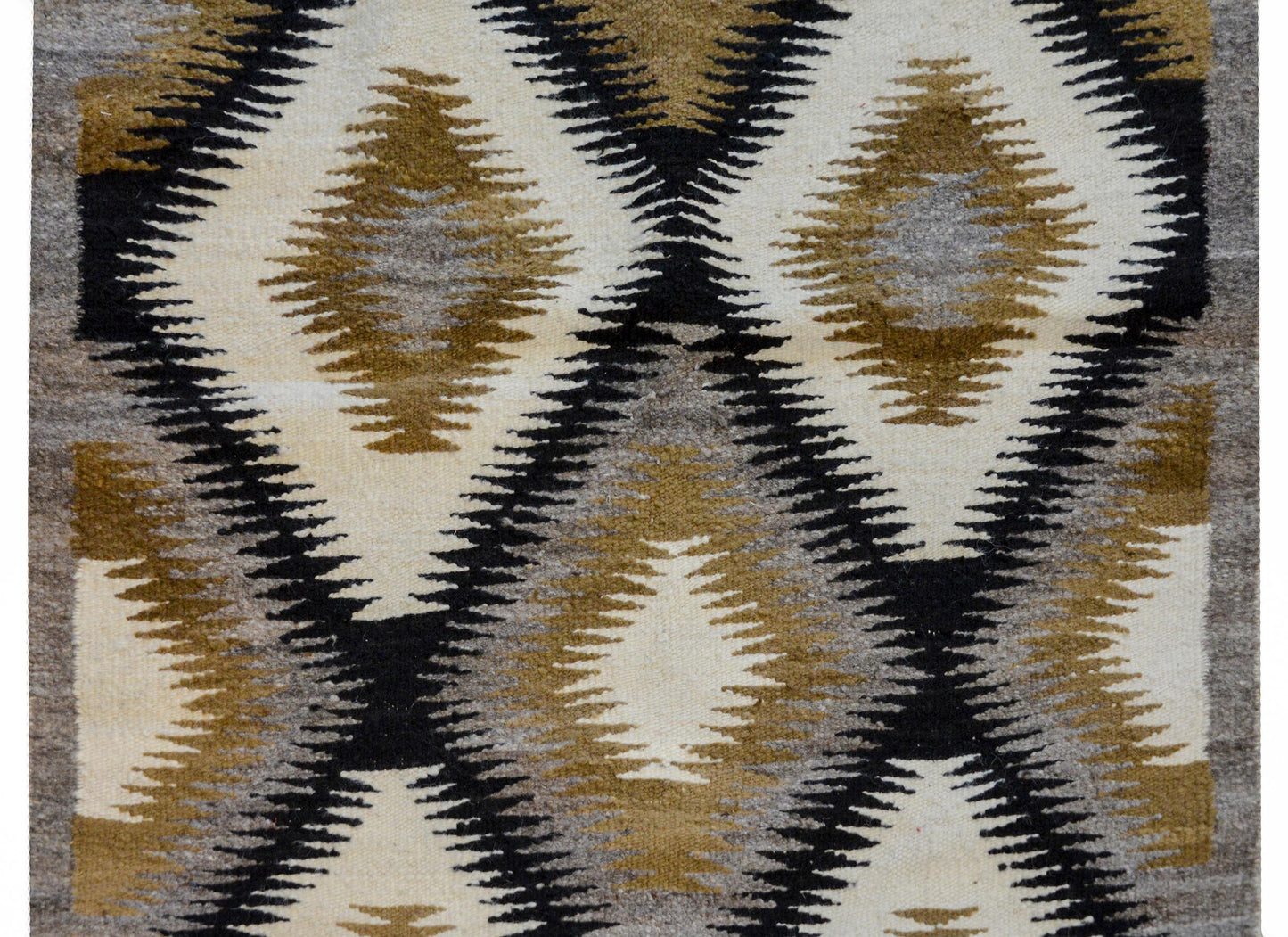 Bold Mid-20th Century Navajo Rug For Sale