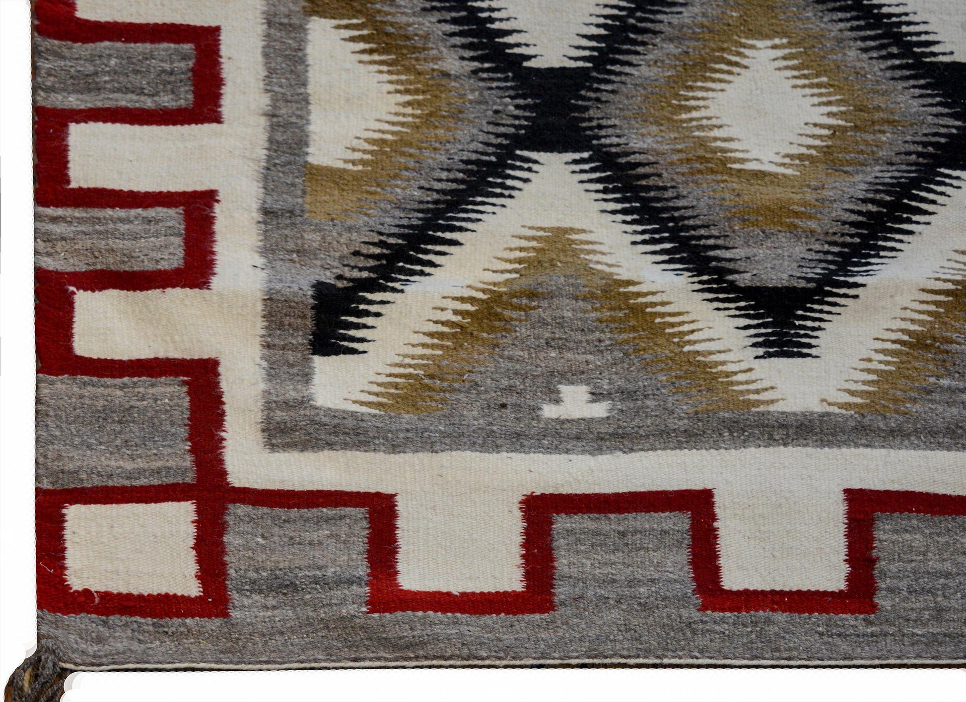 Bold Mid-20th Century Navajo Rug For Sale
