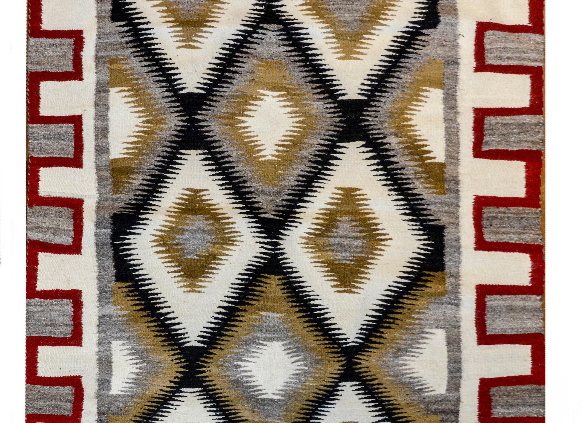Bold Mid-20th Century Navajo Rug For Sale