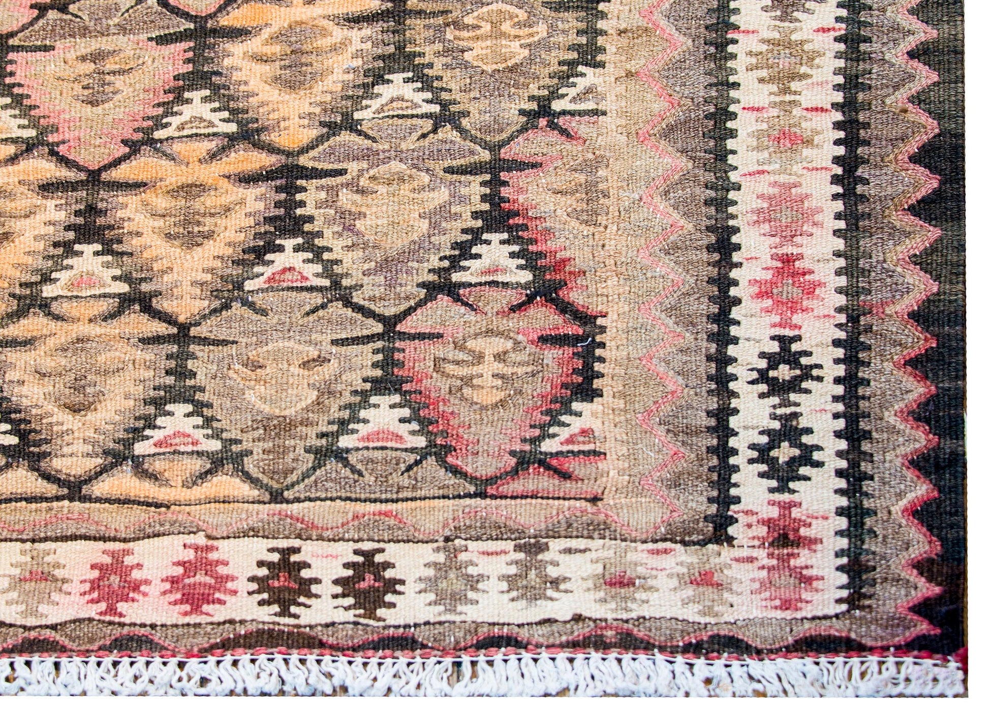 Beautiful Mid-20th Century Qazvin Kilim Rug For Sale
