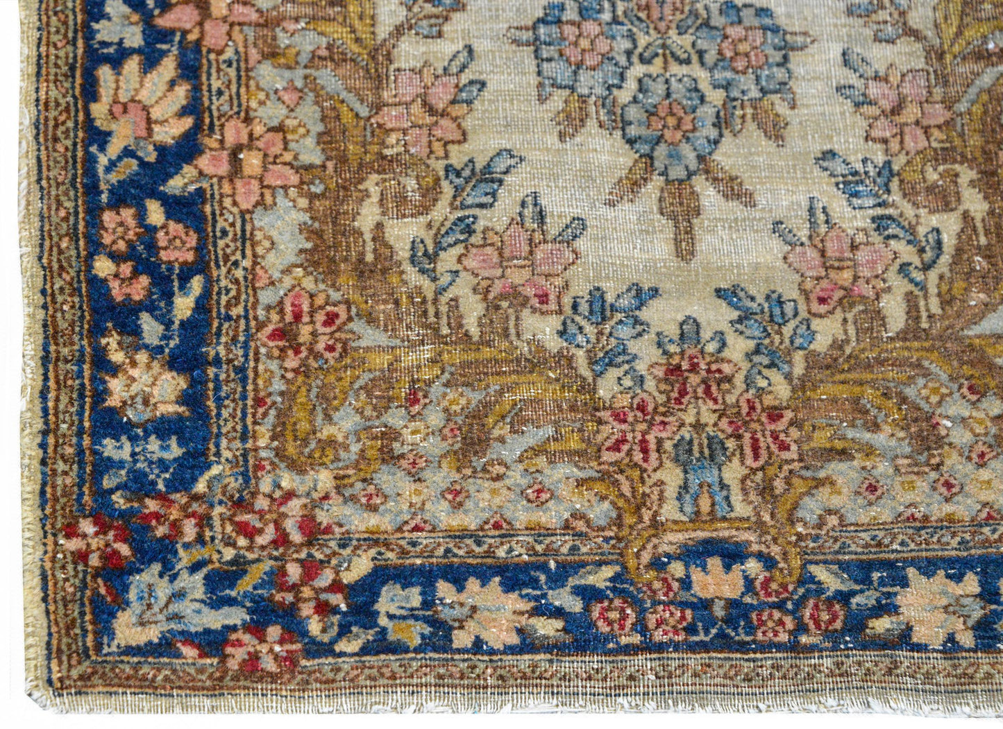 Wonderful Early 20th Century Kirman Rug For Sale