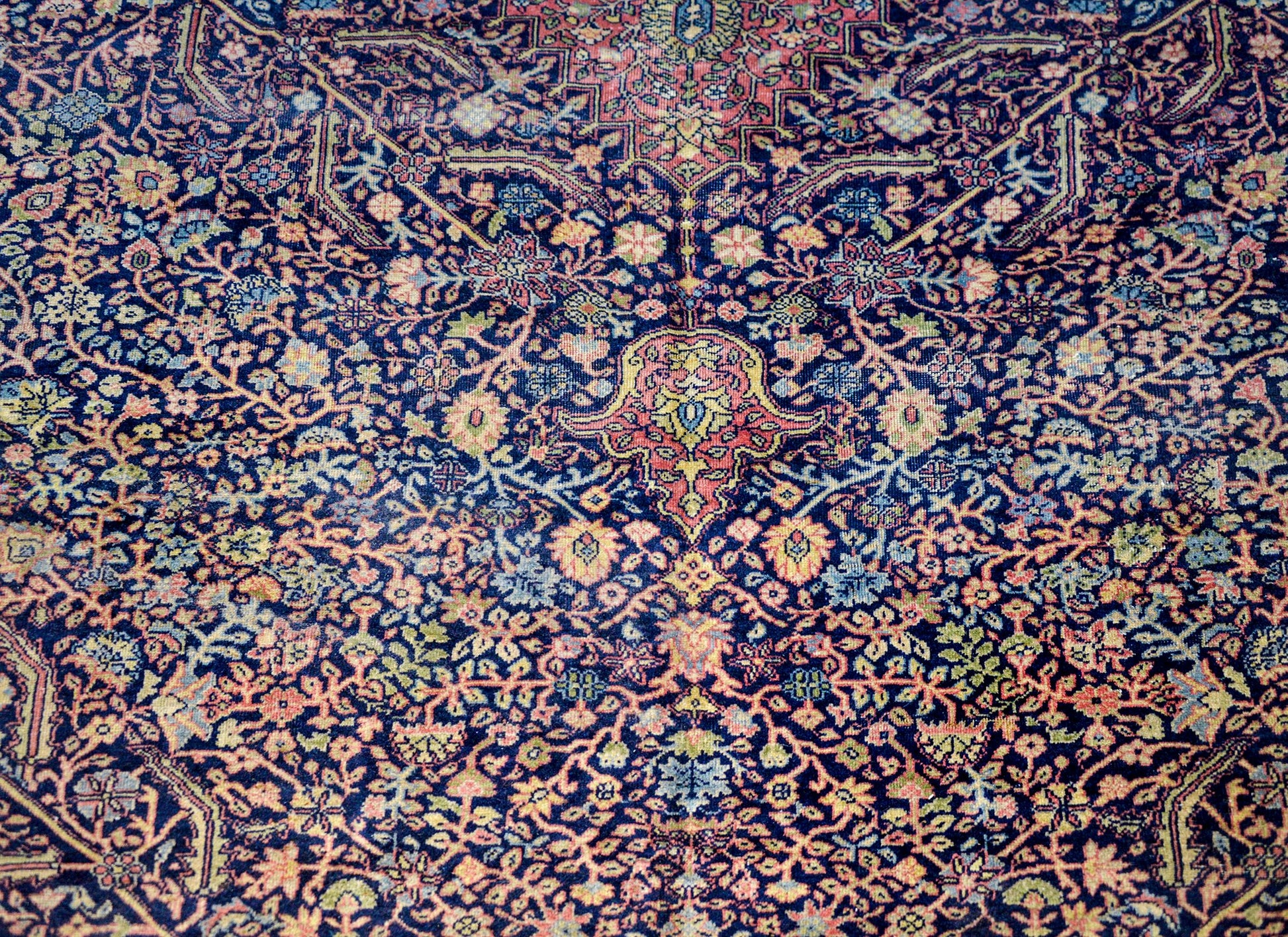 Gorgeous Early 20th Century Sivas Rug For Sale