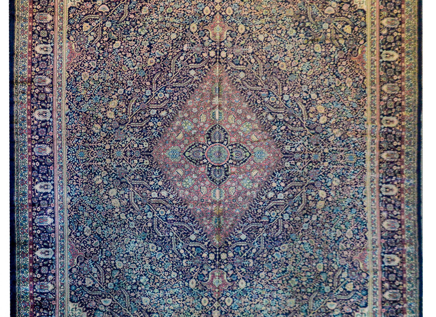 Gorgeous Early 20th Century Sivas Rug For Sale
